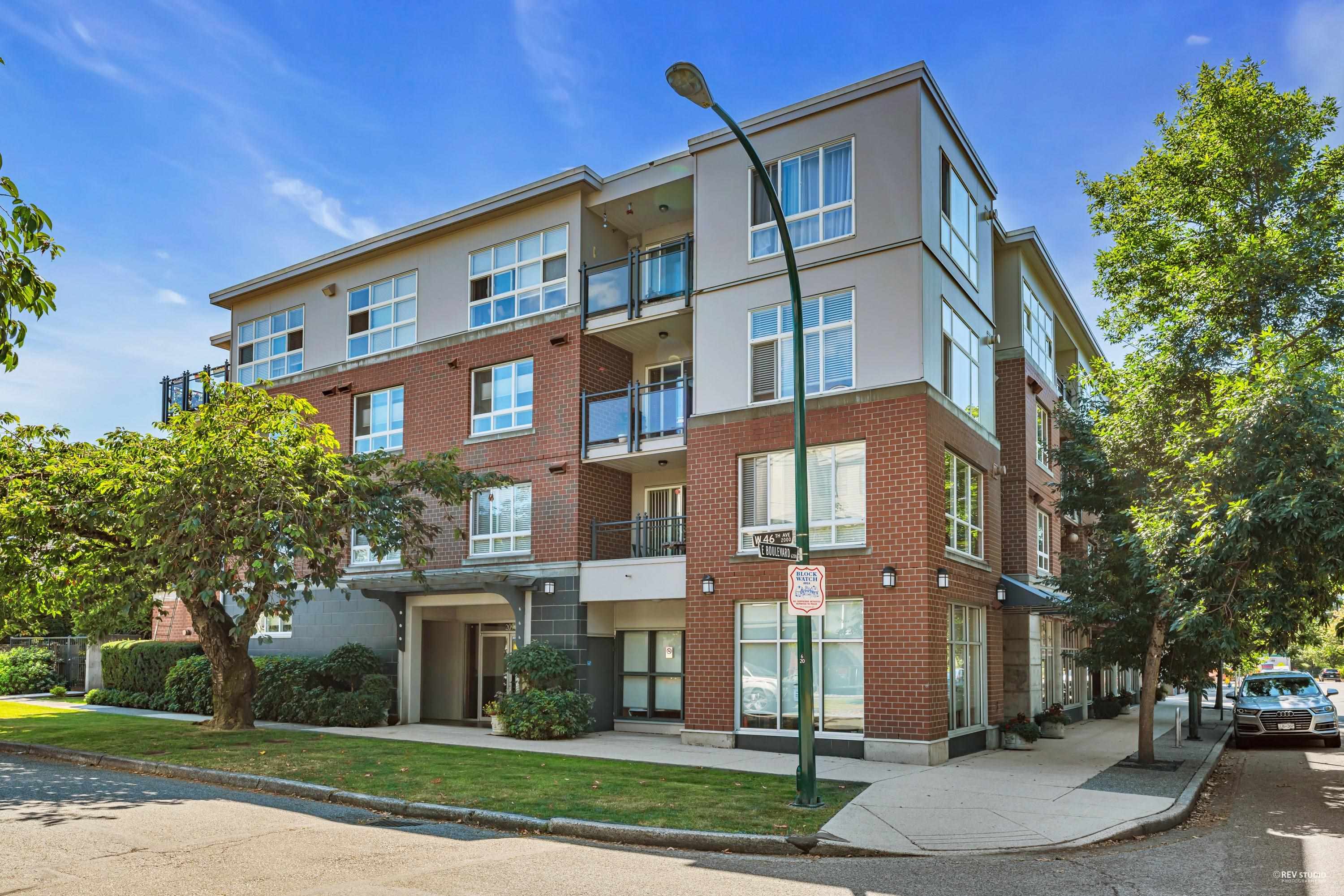 2096 West 46th Avenue #301, Vancouver, BC V6M 2K9