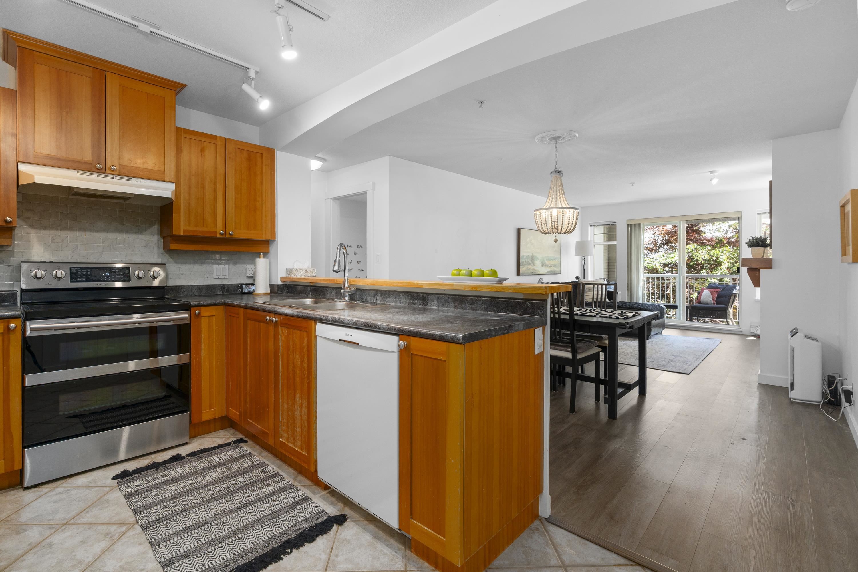 1432 Parkway Boulevard #212, Coquitlam, BC V3E 3L9