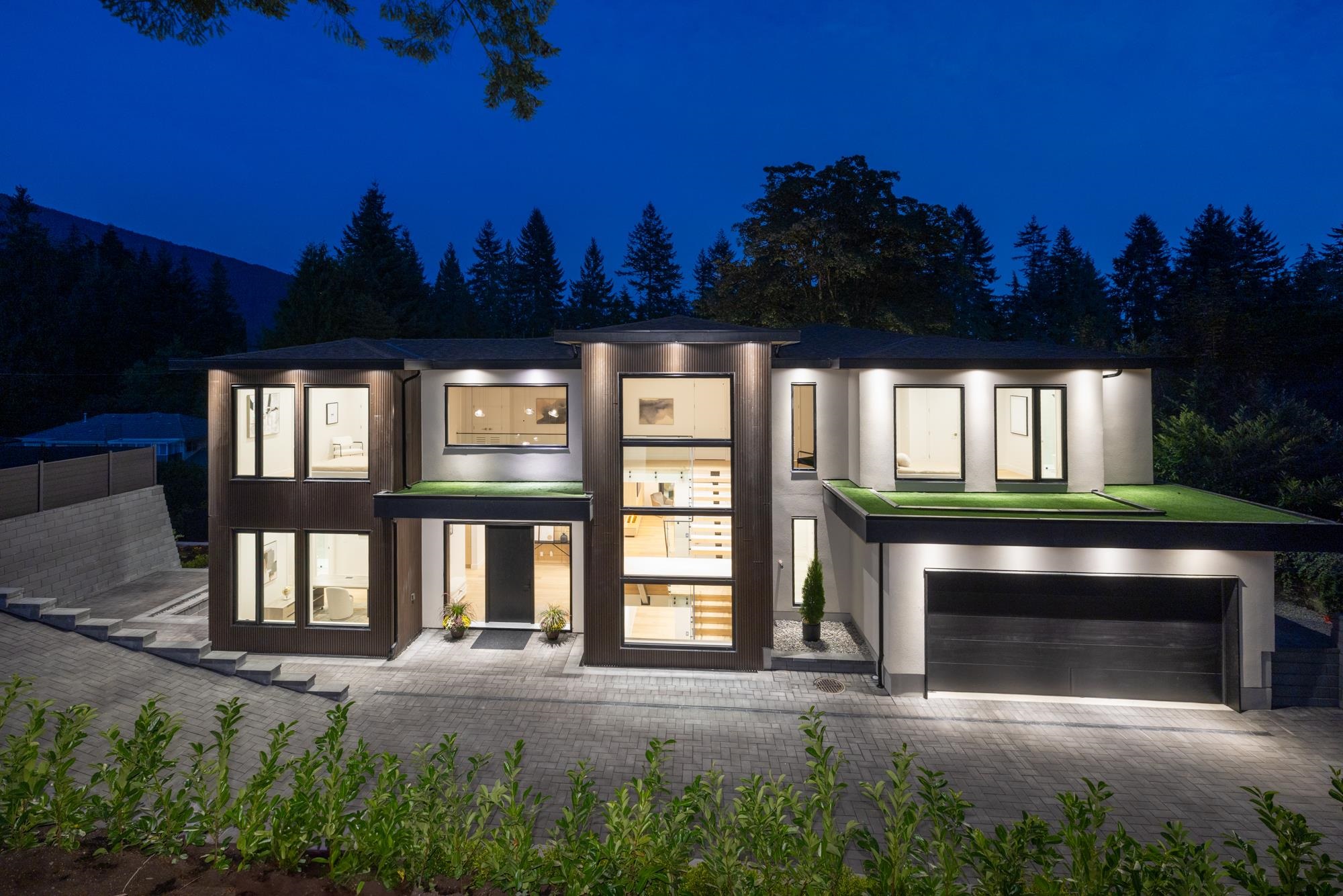 620 Kenwood Road, West Vancouver, BC V7S 1S8