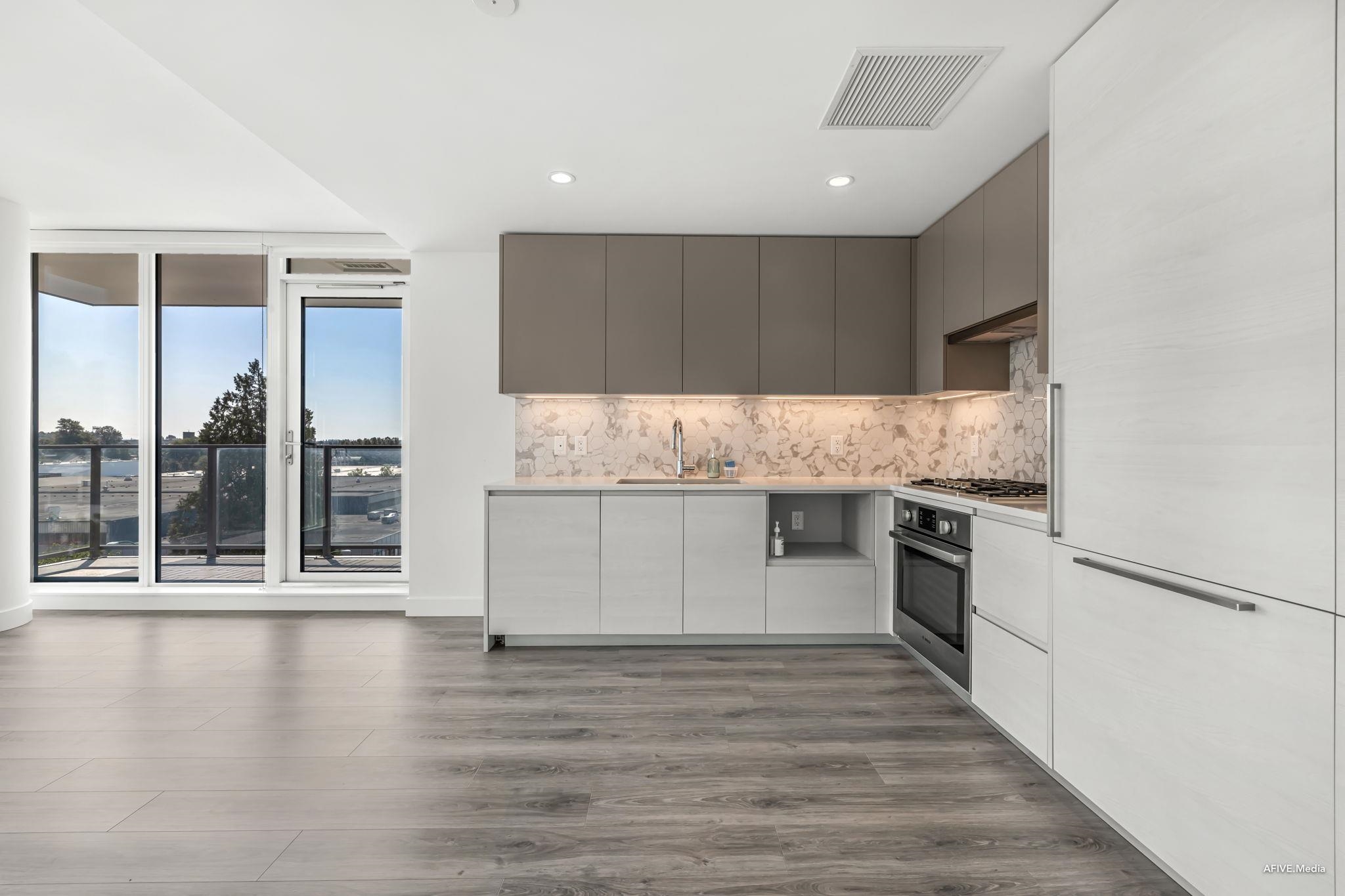 8181 Chester Street #406, Vancouver, BC V5X 0J9