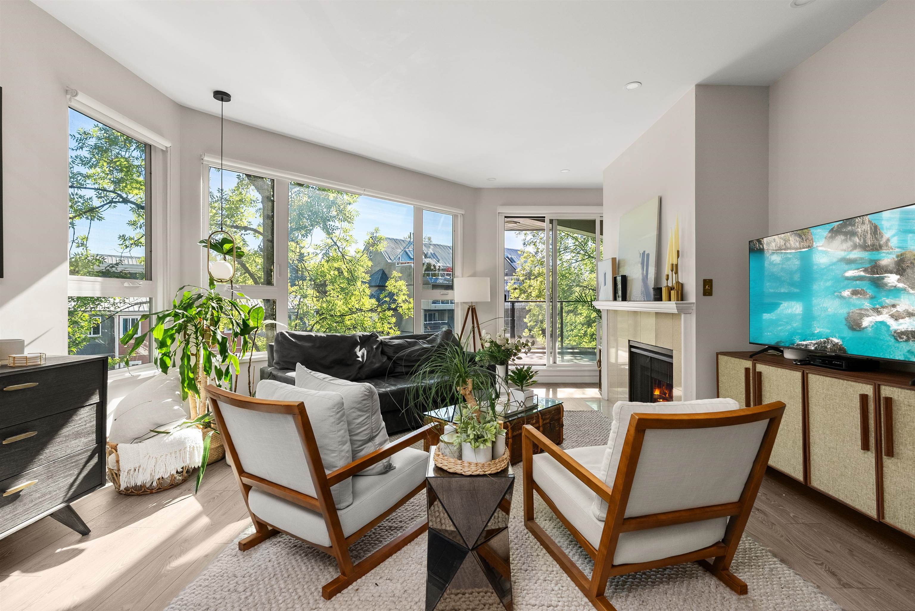 1150 Quayside Drive #301, New Westminster, BC V3M 6E1