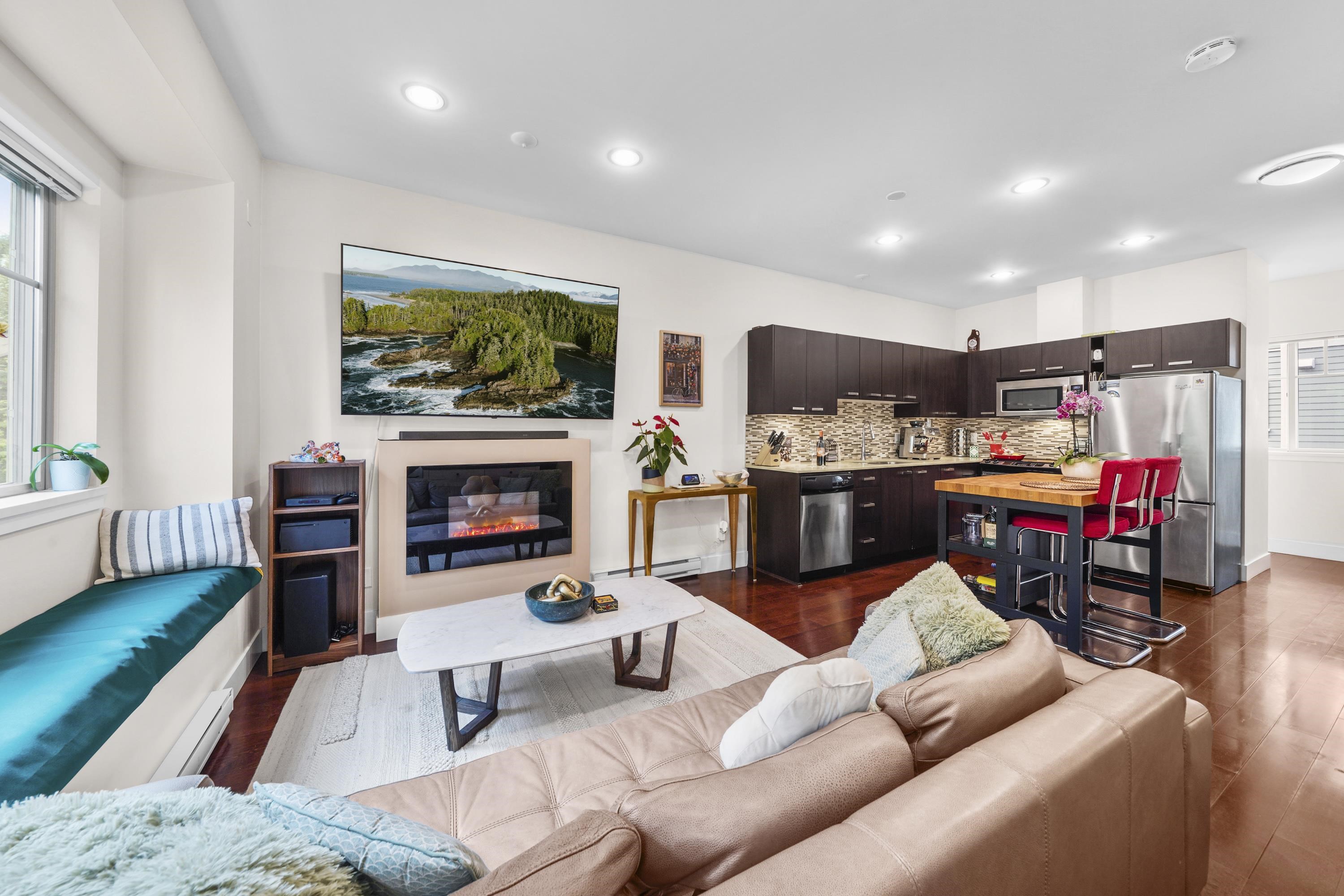 3382 Viewmount Drive #118, Port Moody, BC V3H 2M1