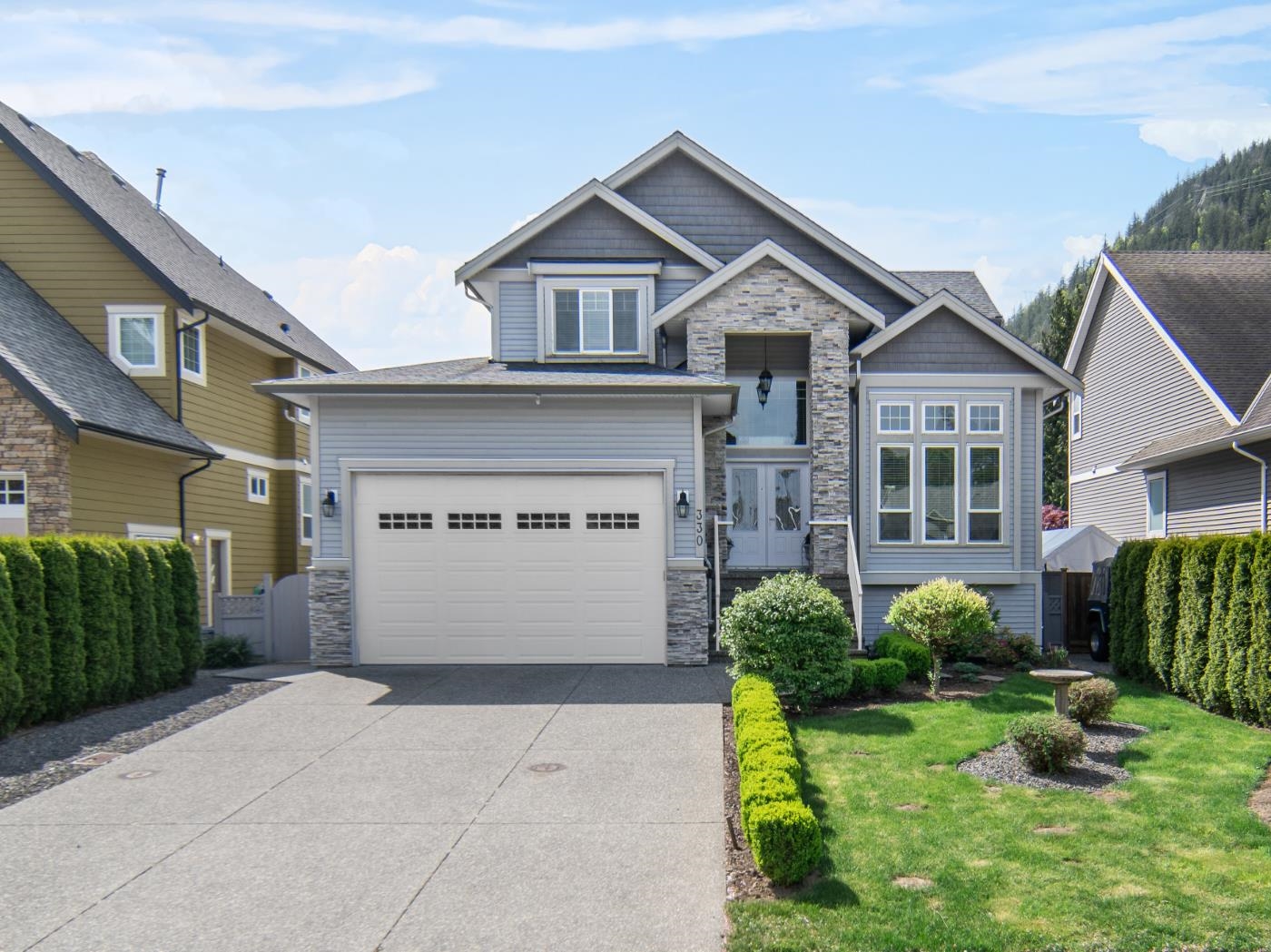 330 Chestnut Avenue, Harrison Hot Springs, BC V0M 1K0