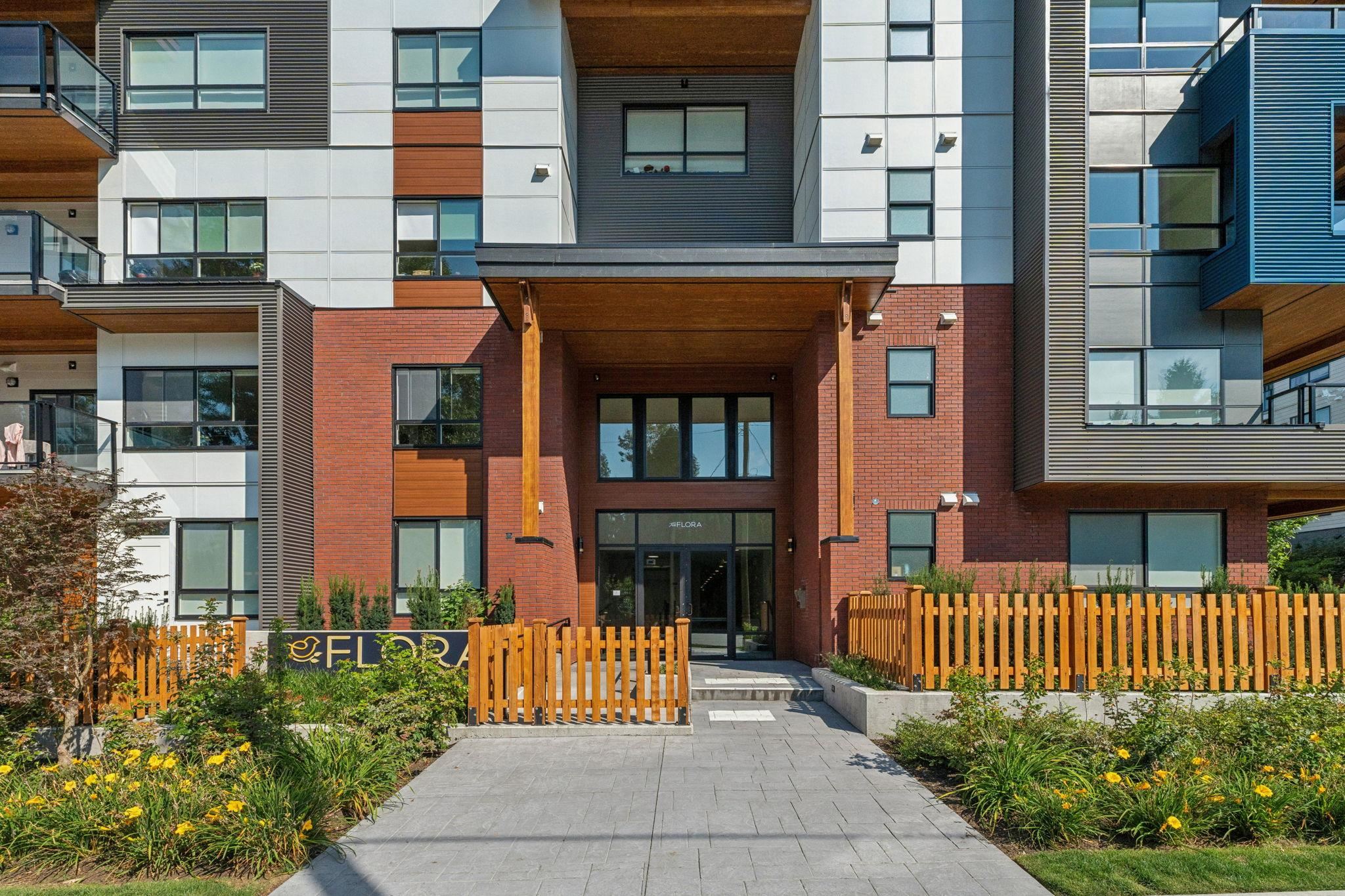 20286 72b Avenue #206, Langley, BC V2Y 1T2