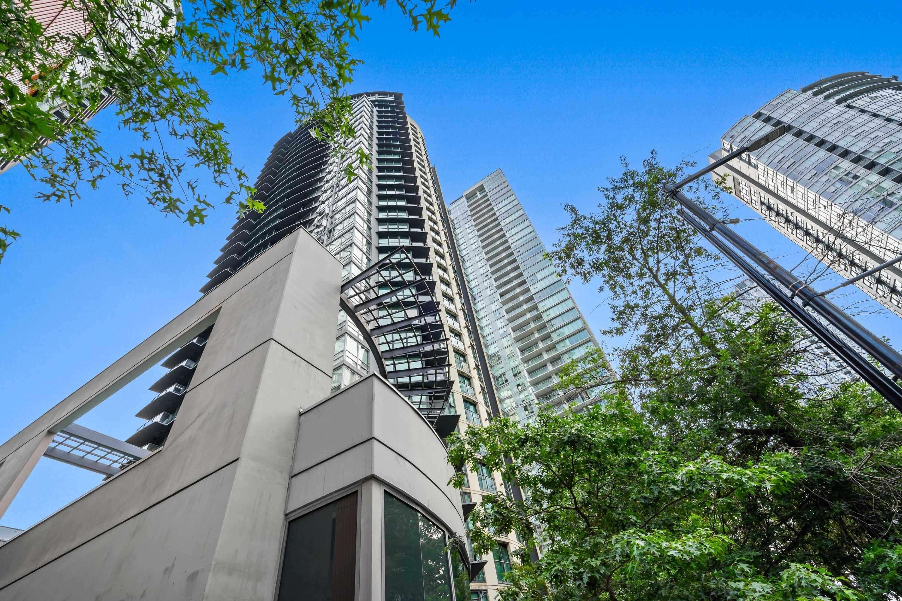 501 Pacific Street #2007, Vancouver, BC V6Z 2X6