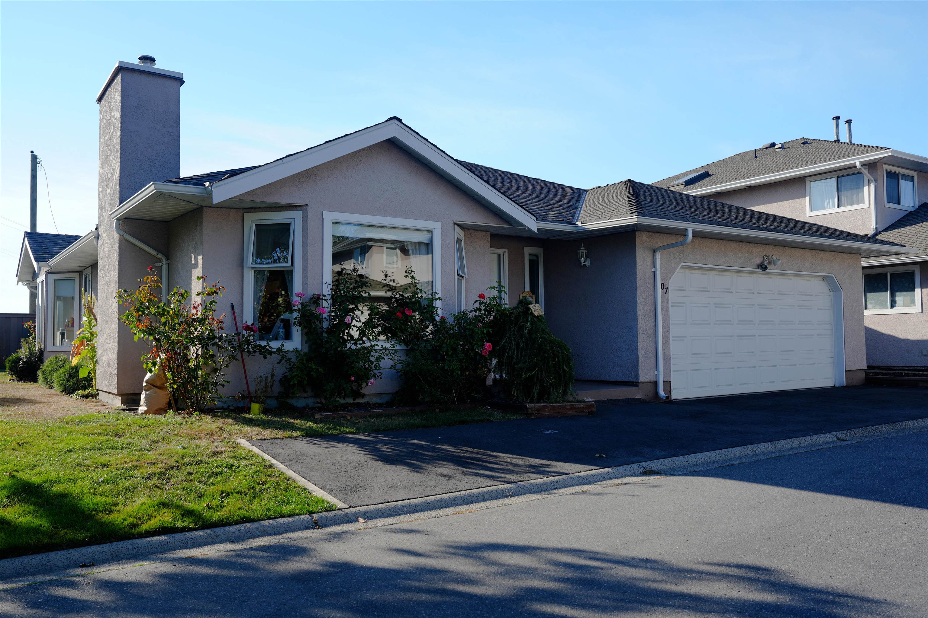15501 15501 89a Avenue #107, Surrey, BC V3R 0Z5