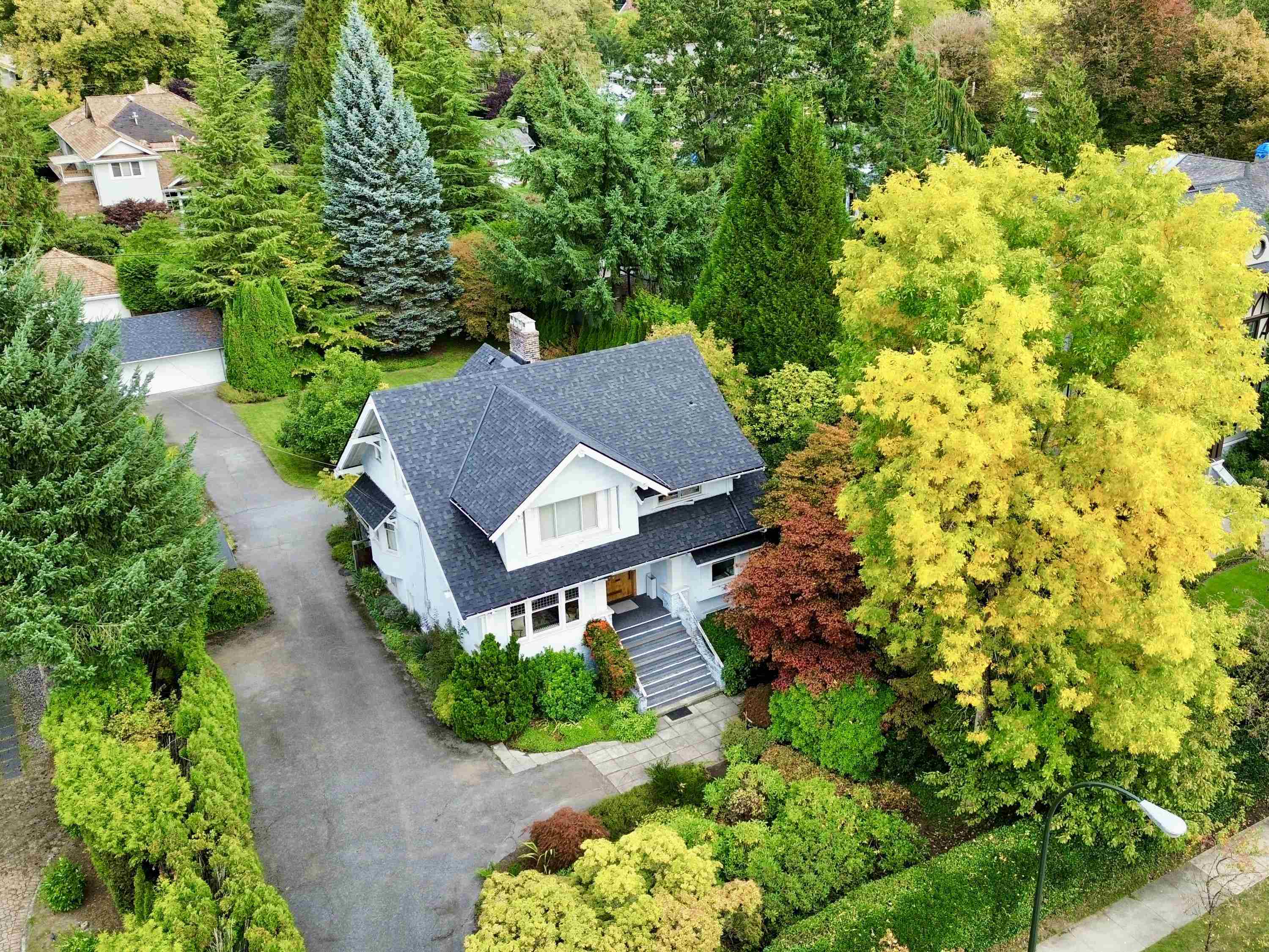 1251 West King Edward Avenue, Vancouver, BC V6H 1Z8