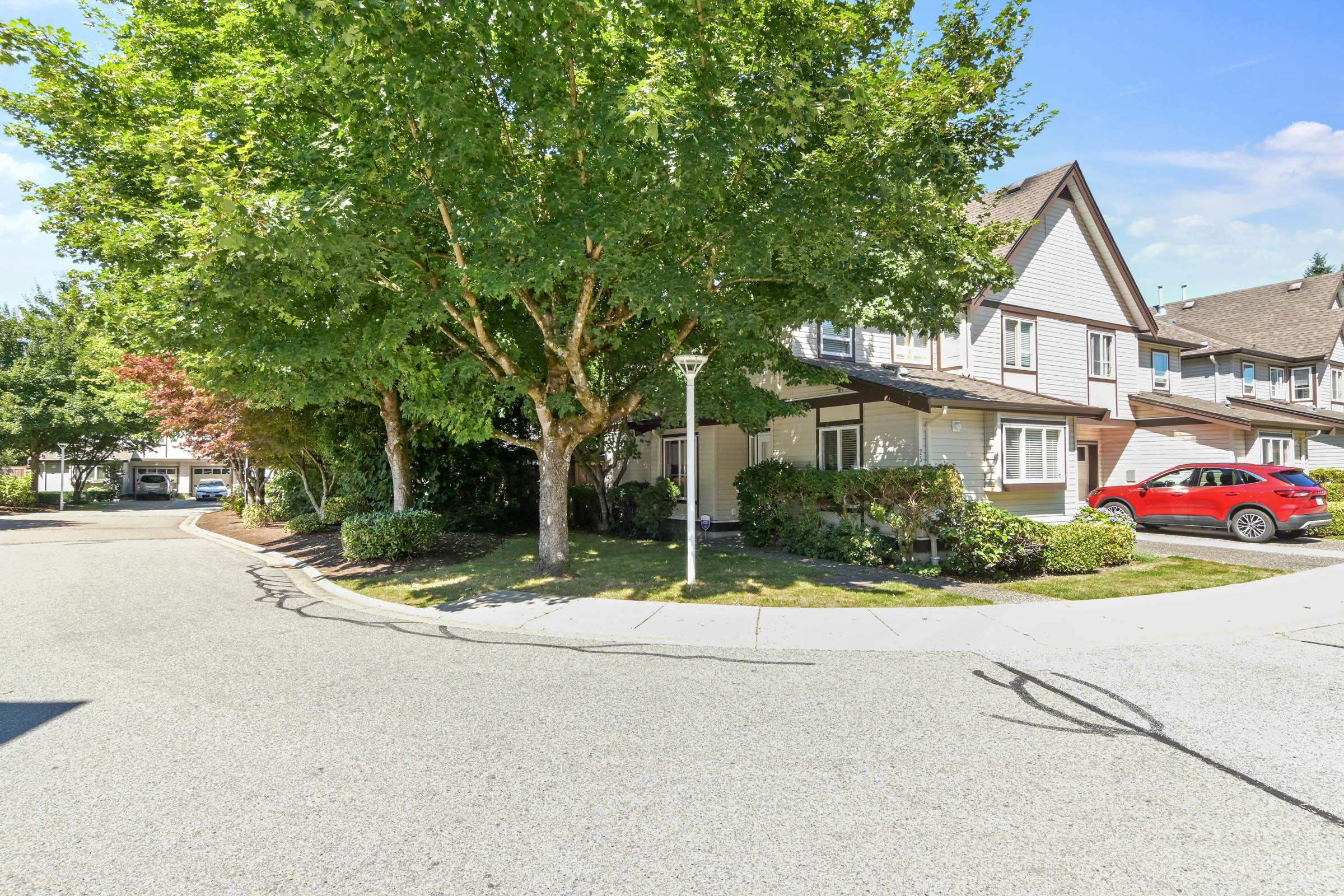 21801 Dewdney Trunk Road #25, Maple Ridge, BC V2X 3G8