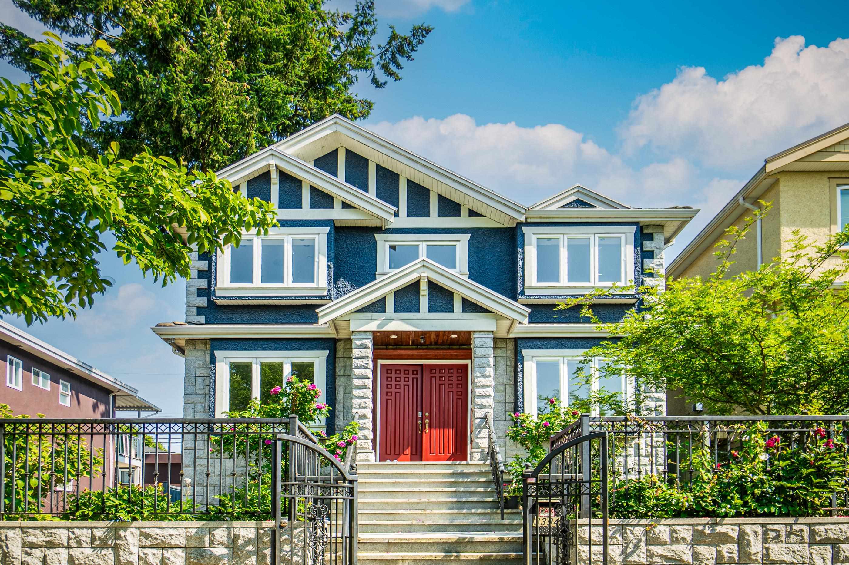 3394 Seaforth Drive, Vancouver, BC V5M 4C5