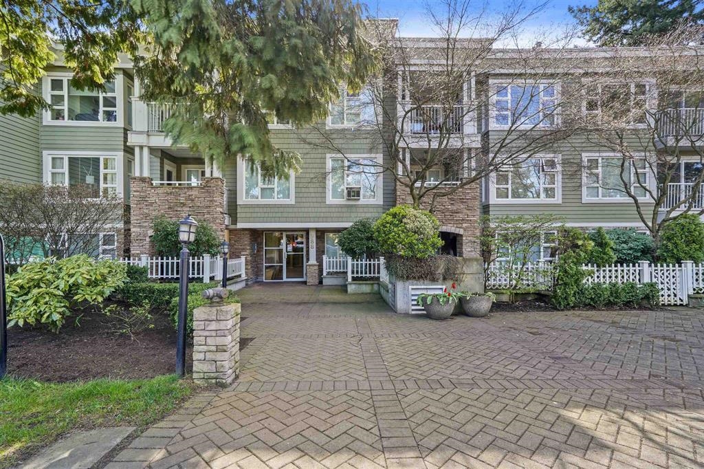 988 West 54th Avenue #101, Vancouver, BC V6P 1M9