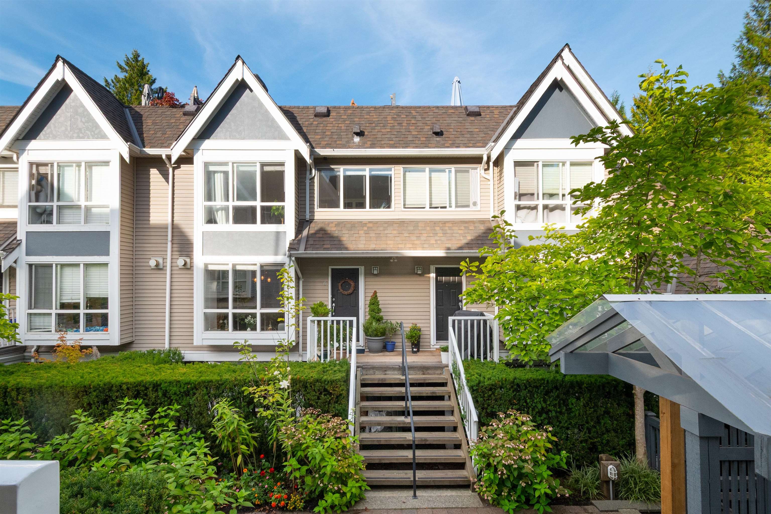 1015 Lynn Valley Road #6, North Vancouver, BC V7J 1Z6