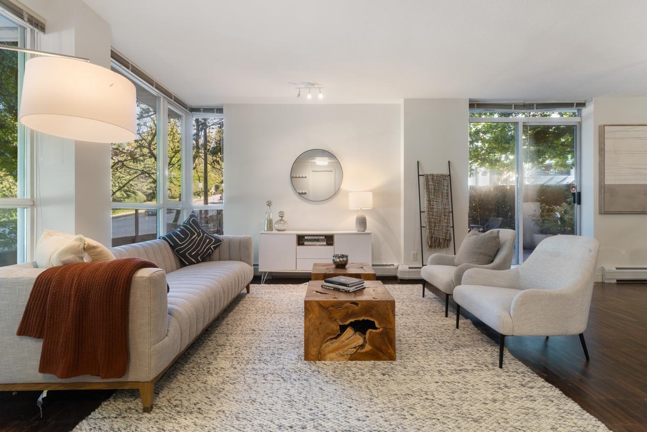 188 Chesterfield Avenue, North Vancouver, BC V7M 0A4