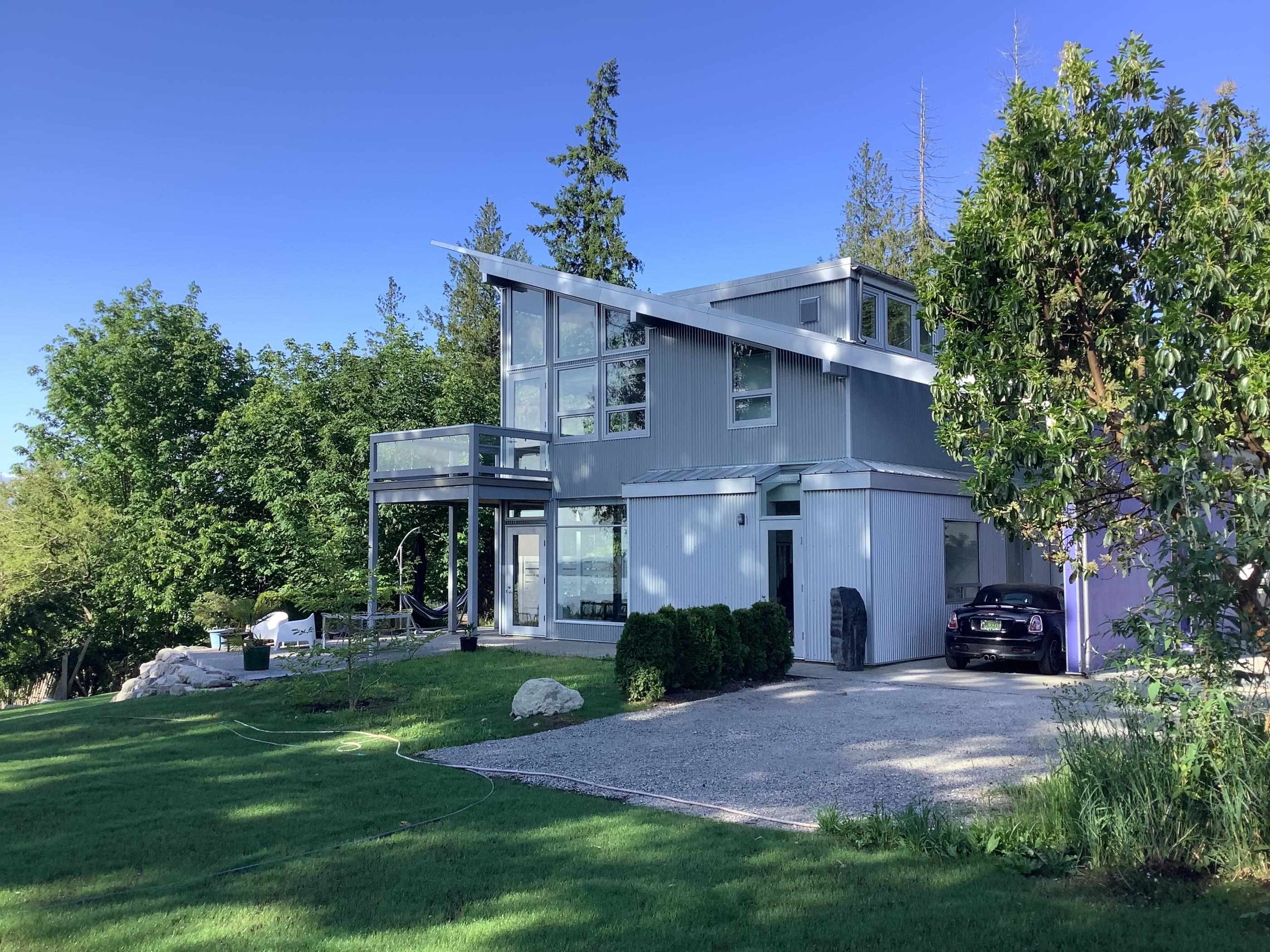 5550 Nickerson Road, Sechelt, BC V7Z 0M4