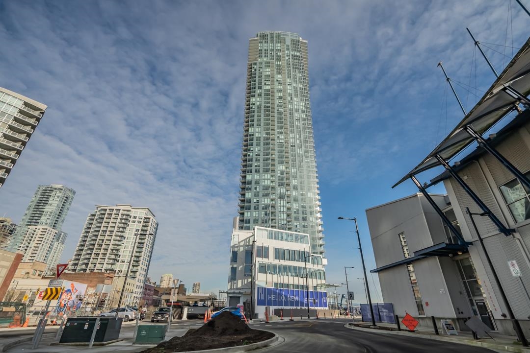 680 Quayside Dr #3907, New Westminster, BC V3M 0P2