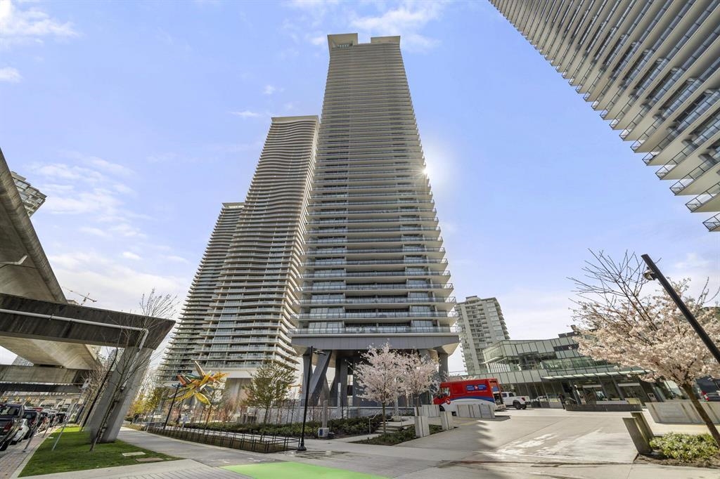 4730 Lougheed Hwy #1010, Burnaby, BC V5C 0M9