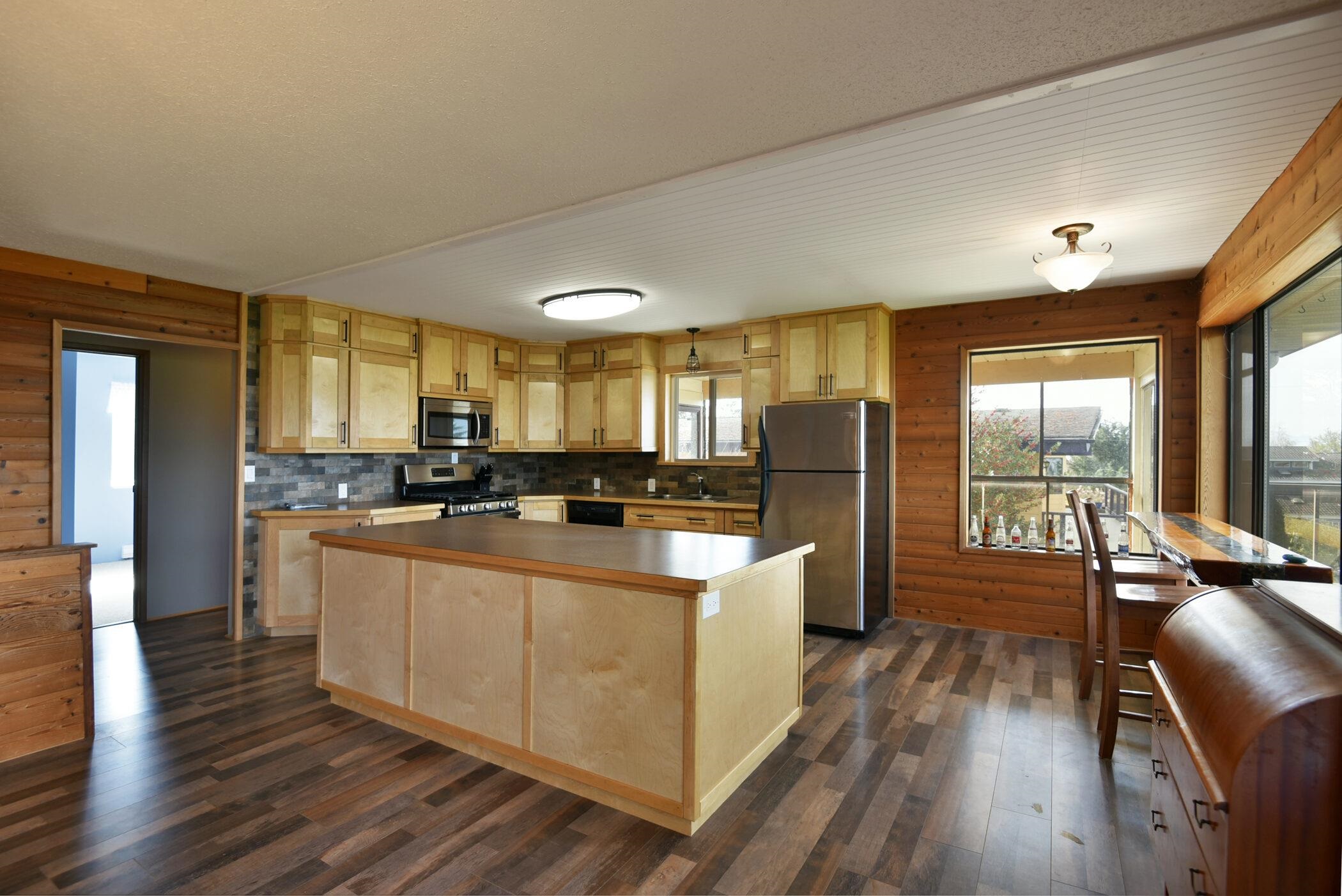 4926 Arbutus Rd, Sechelt, BC V7Z 0B8