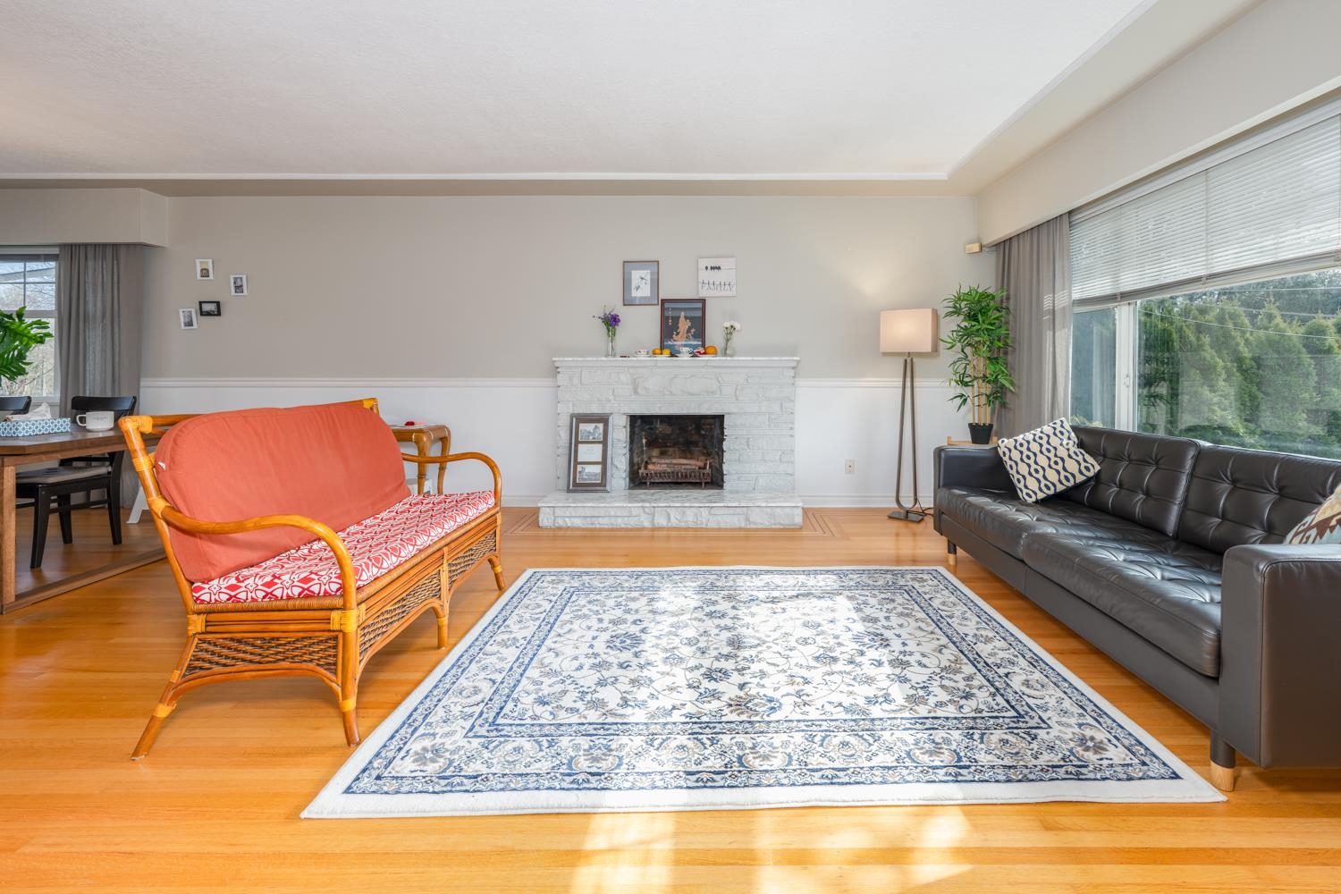 10th Avenue, Burnaby, BC V3N 2T3