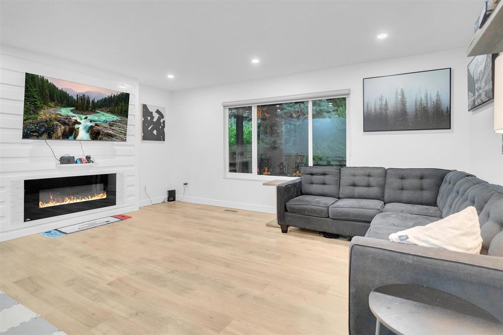 2042 Bowler Drive, Surrey, BC V4A 6S6
