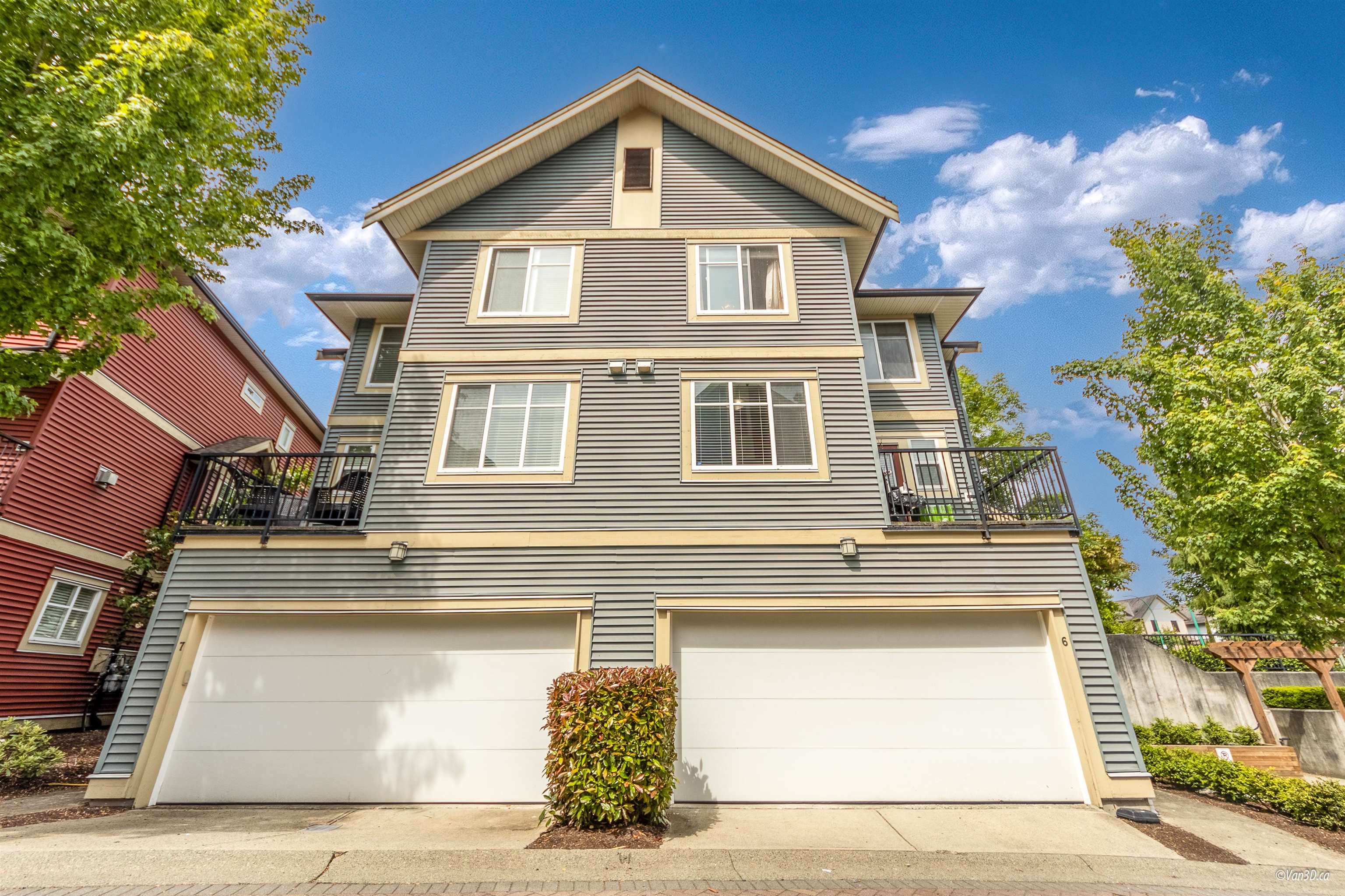 6635 192 Street #6, Surrey, BC V4N 5T9