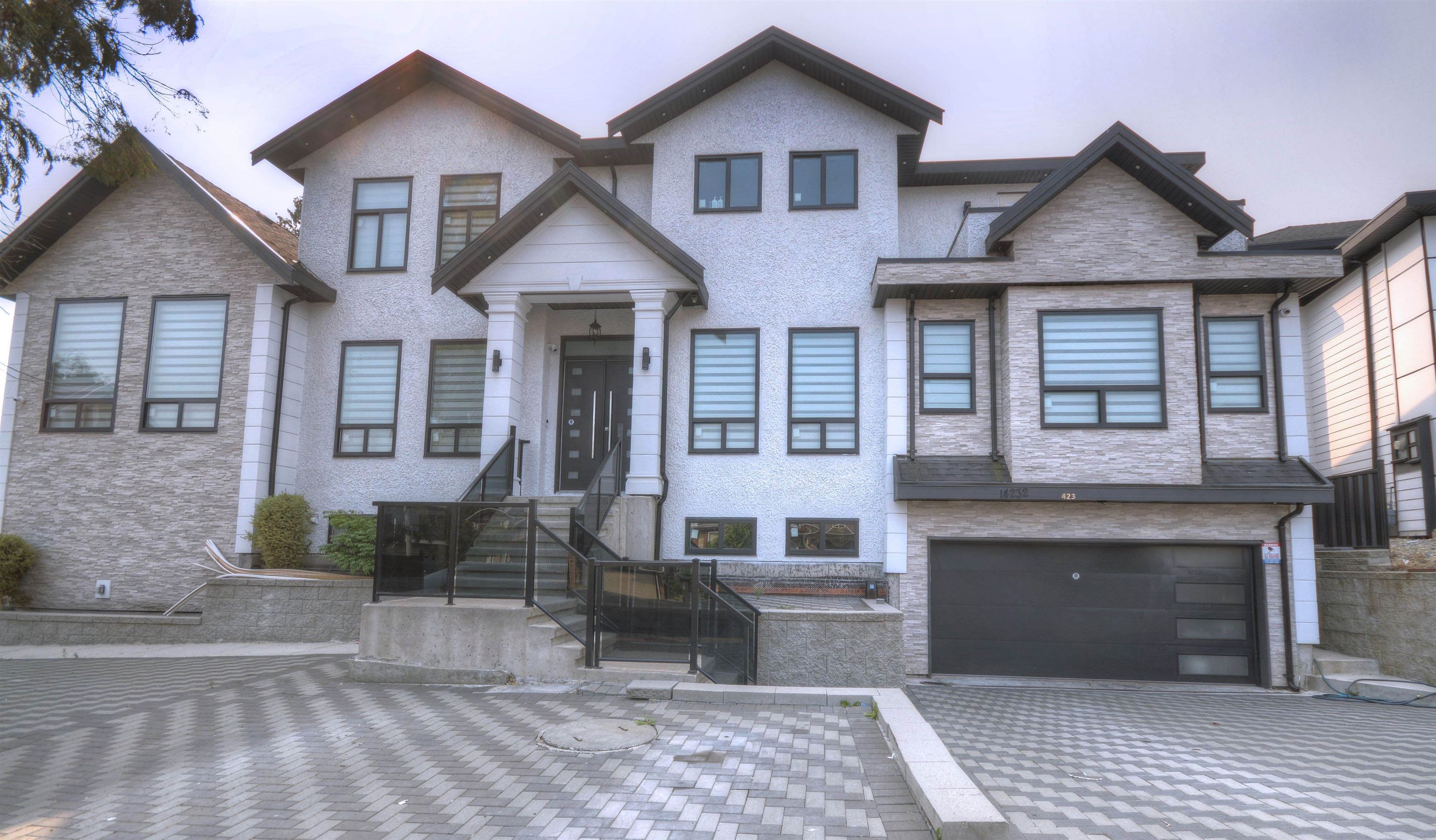 114 Avenue, Surrey, BC V3R 5H3