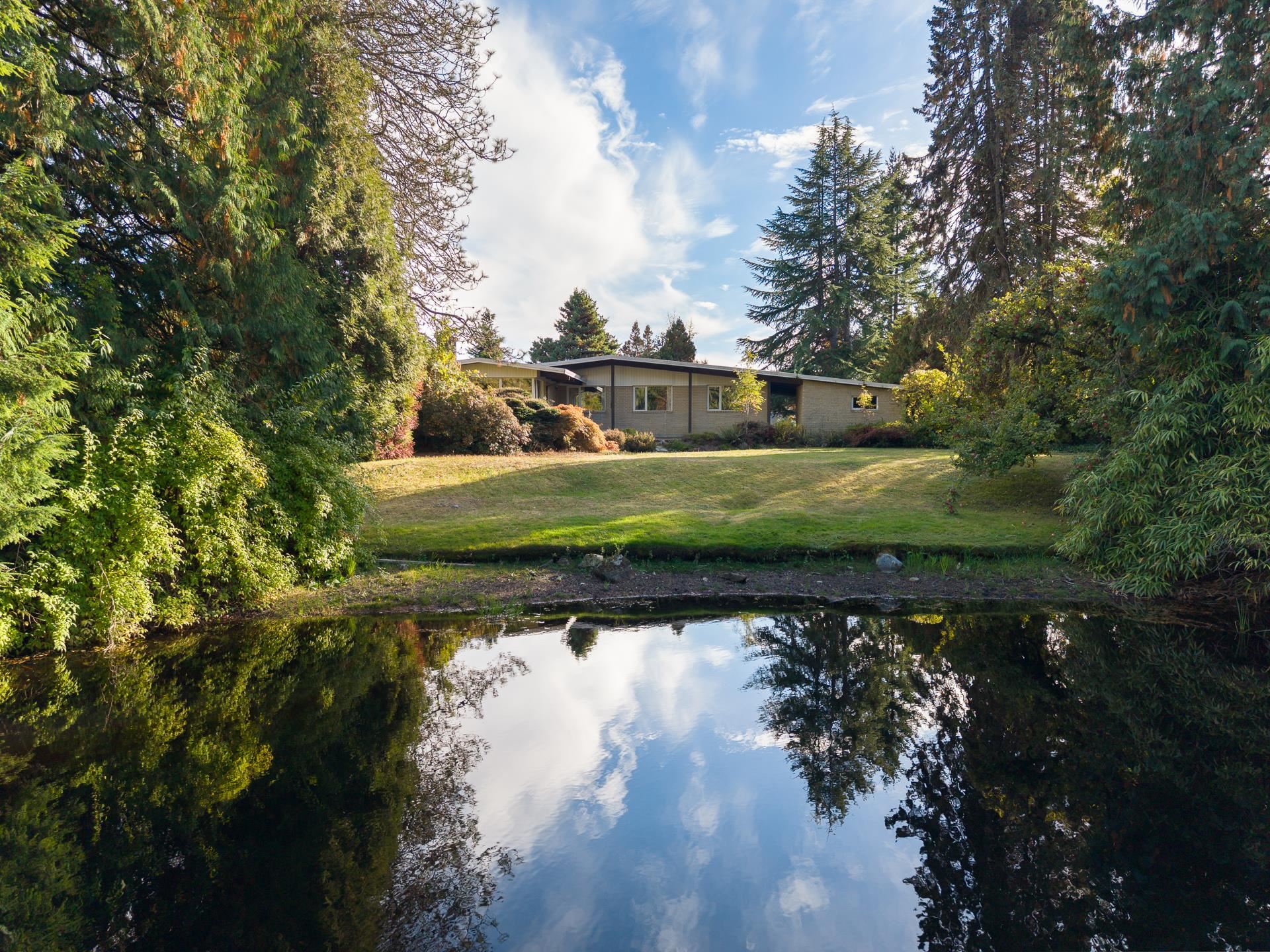 1025 Groveland Road, West Vancouver, BC V7S 1Y9