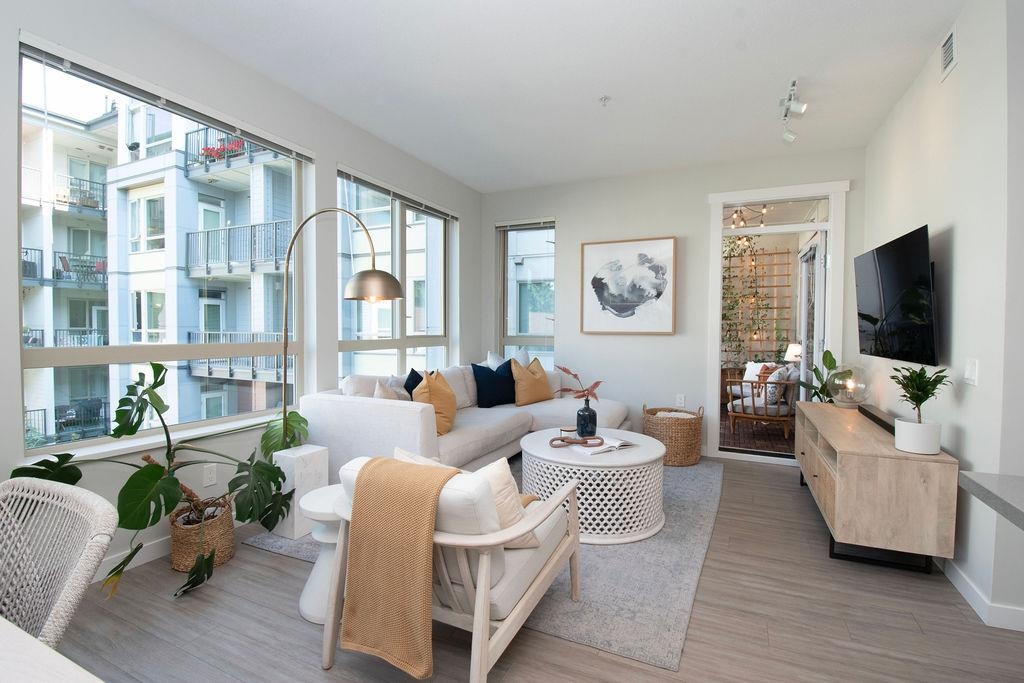 2651 Library Lane #318, North Vancouver, BC V7J 0C1