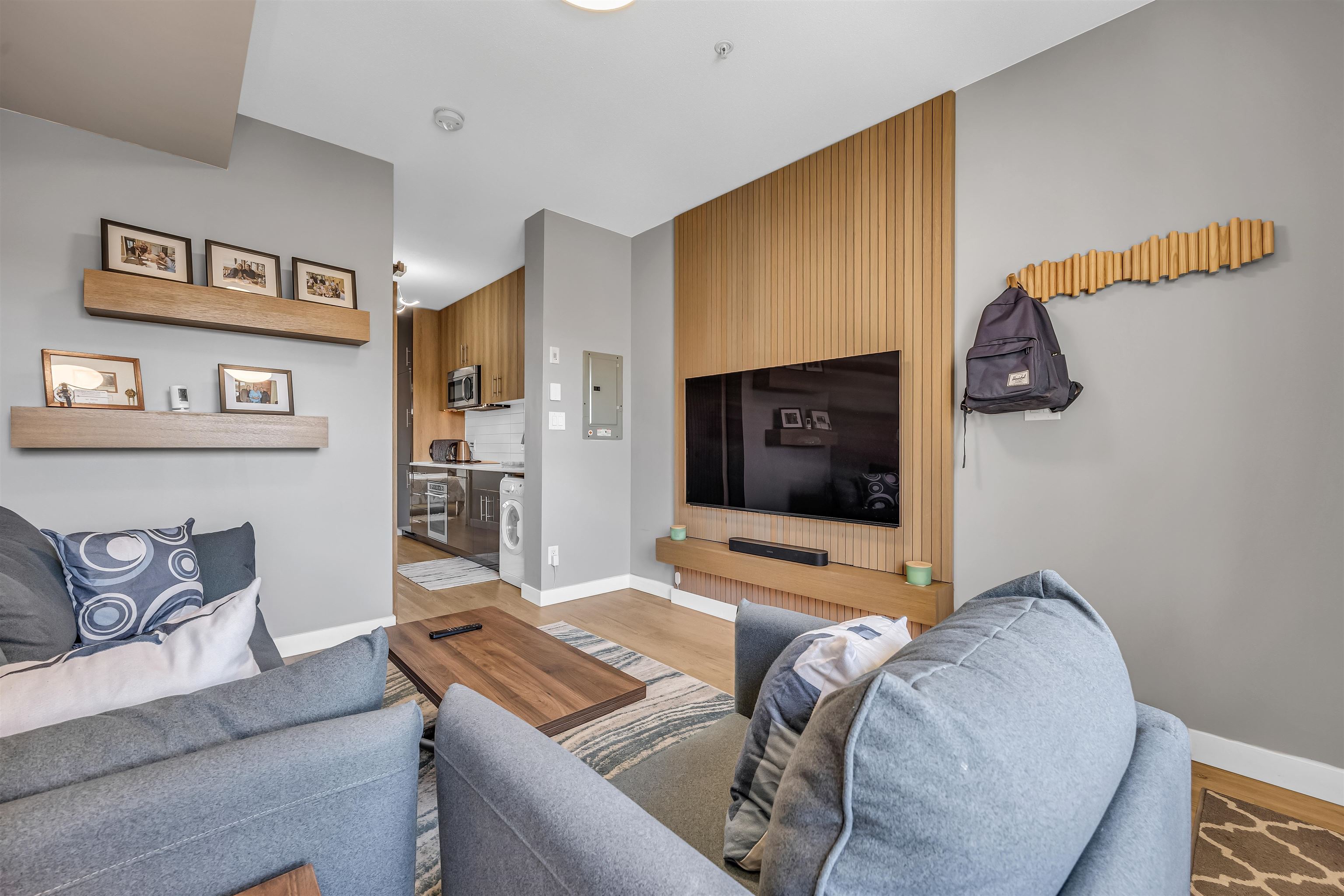 138 East Hastings Street #403, Vancouver, BC V6A 0E6