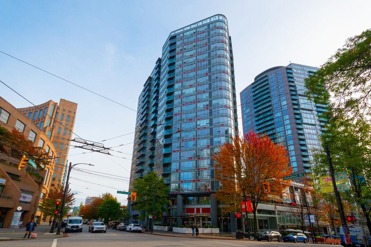 788 Hamilton Street #805, Vancouver, BC V6B 0E9