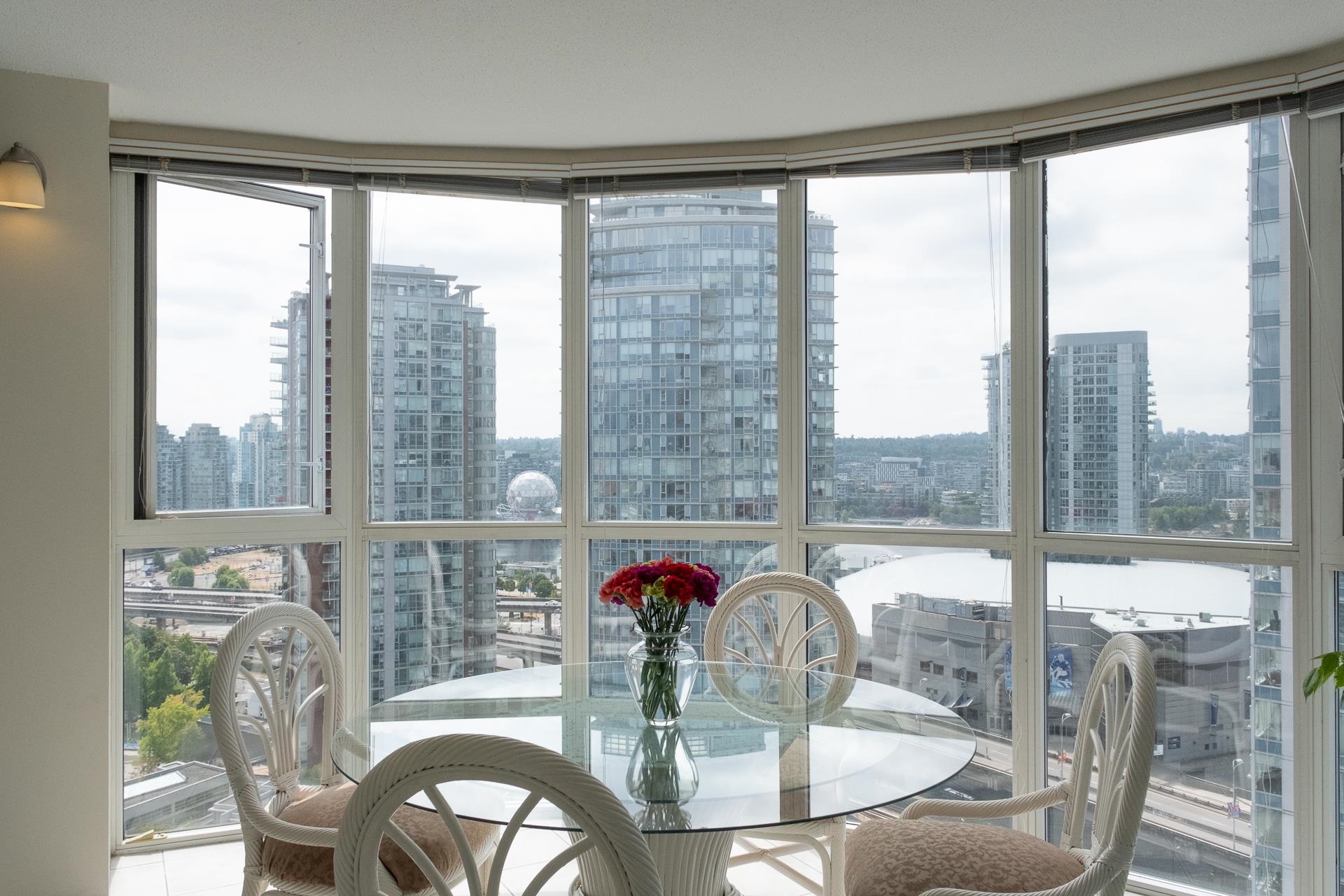 183 Keefer Place #2204, Vancouver, BC V6B 6B9