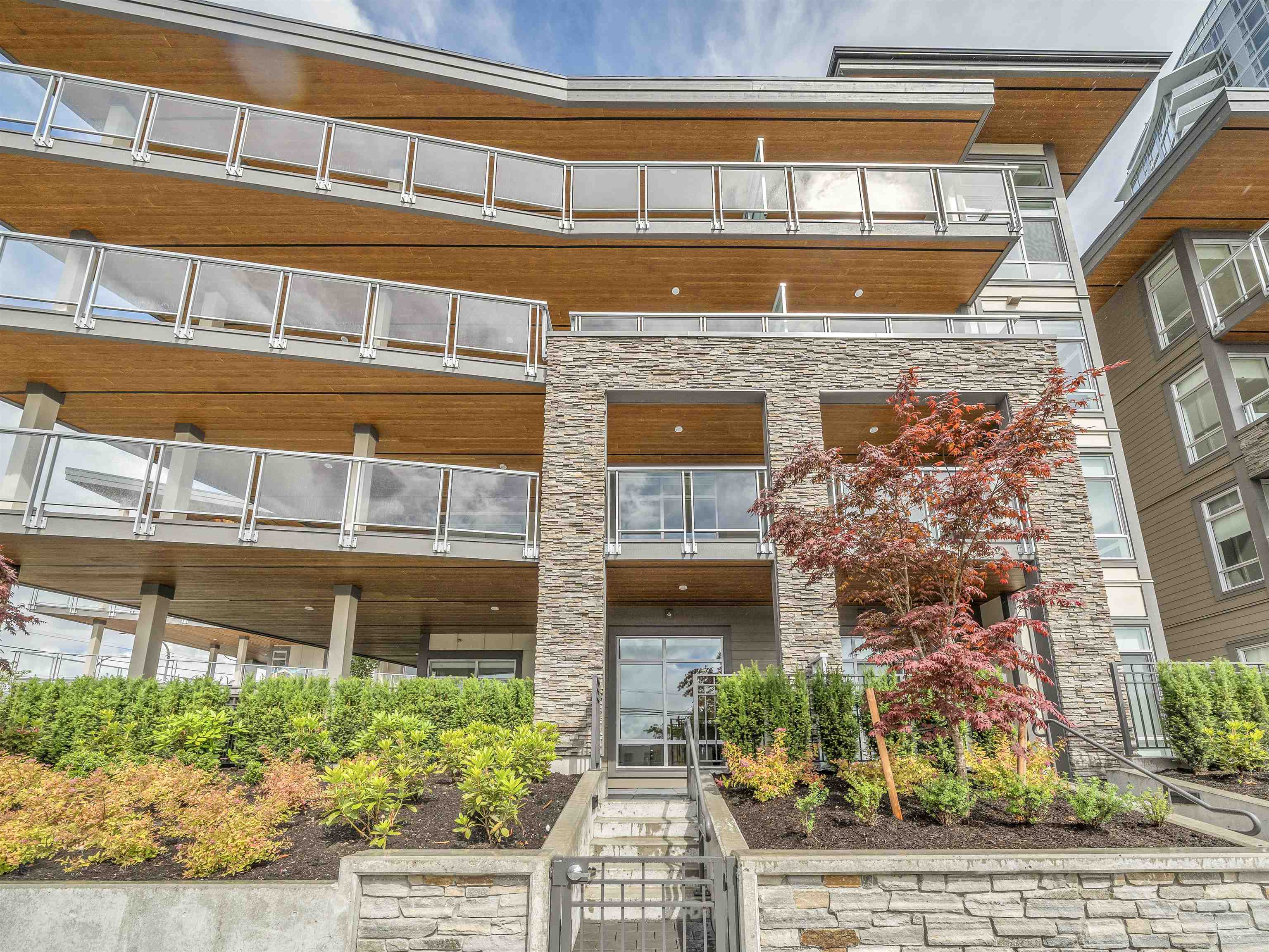 7123 11th Ave #104, Burnaby, BC V3N 0J6