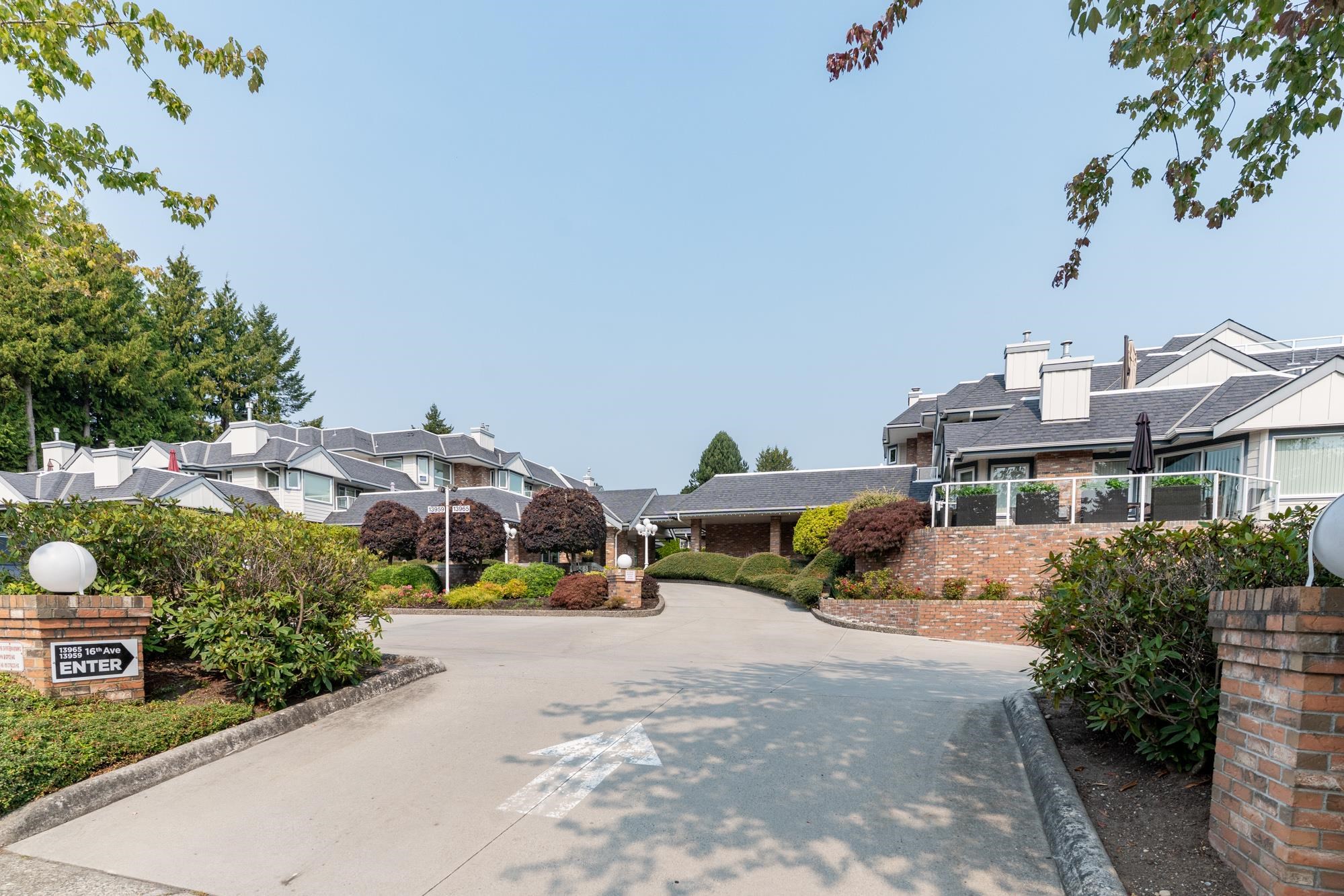 13965 16 Avenue #208, Surrey, BC V4A 1P8