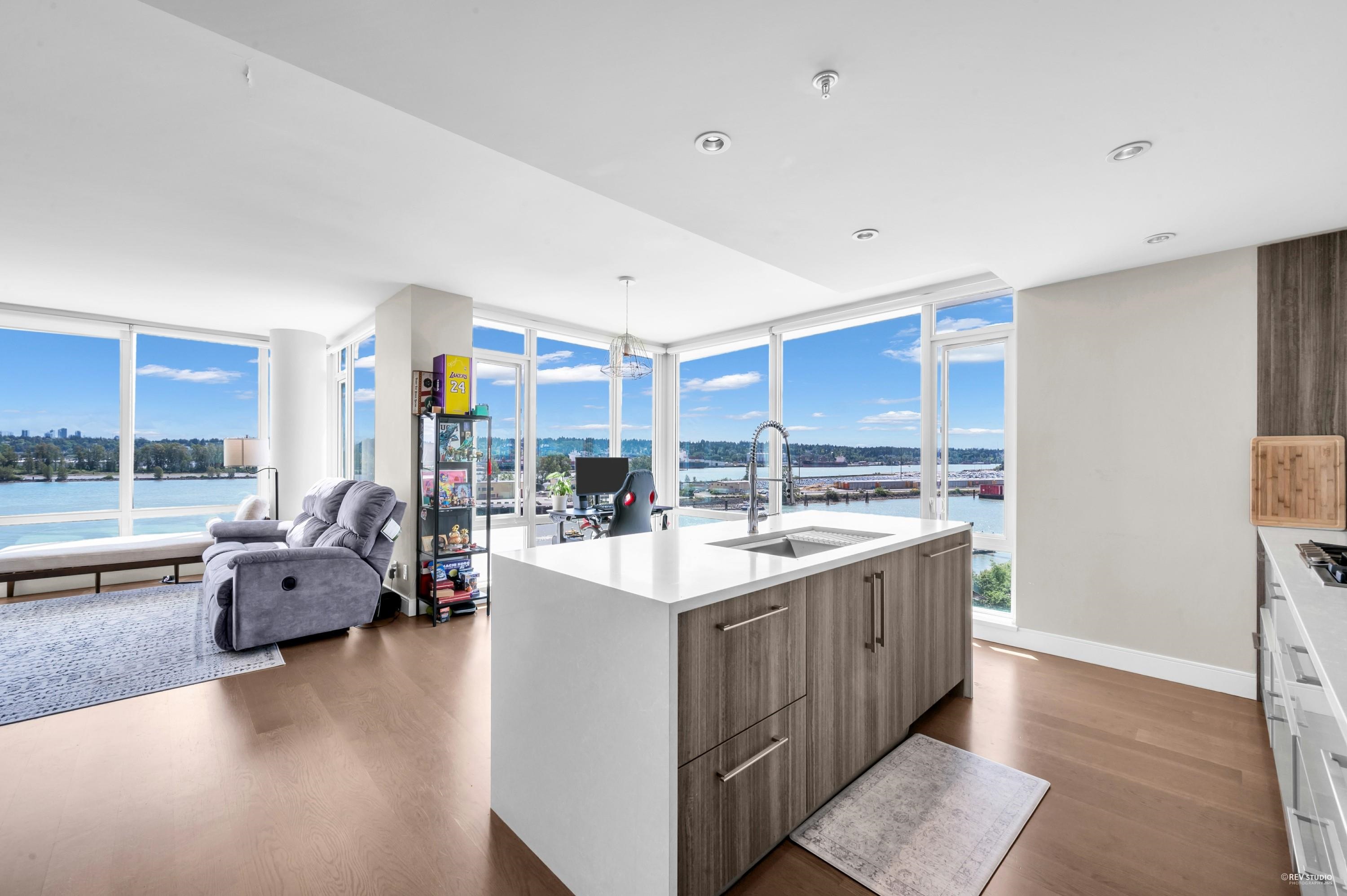 210 Salter Street #808, New Westminster, BC V3M 0J9