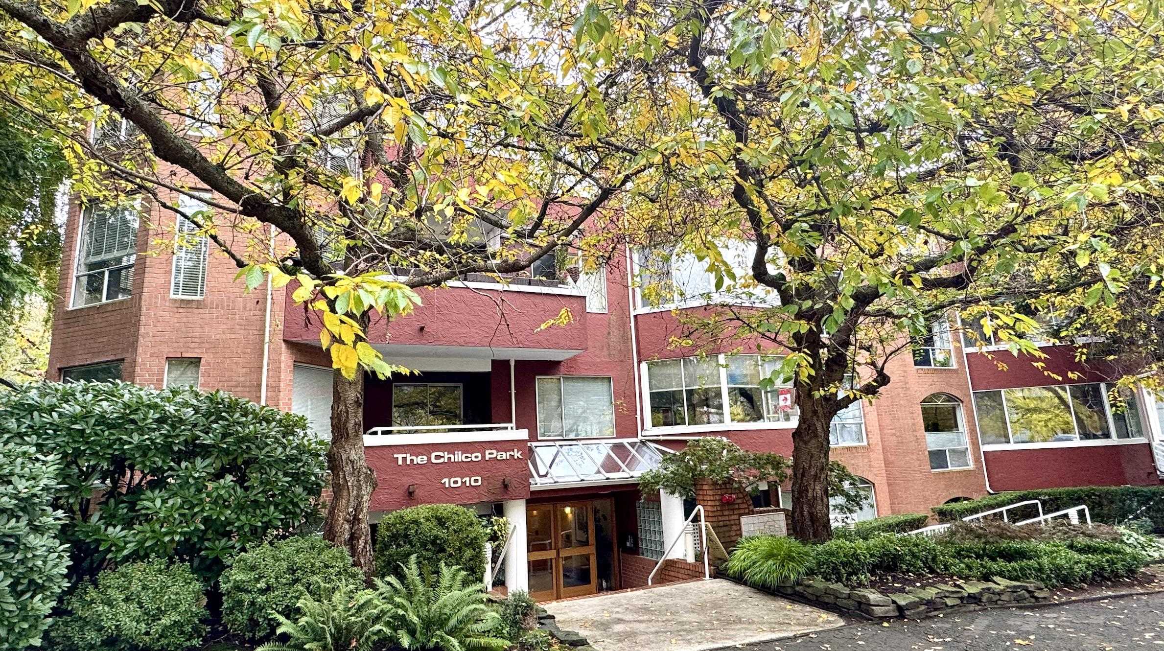 1010 Chilco Street #403, Vancouver, BC V6G 2R6