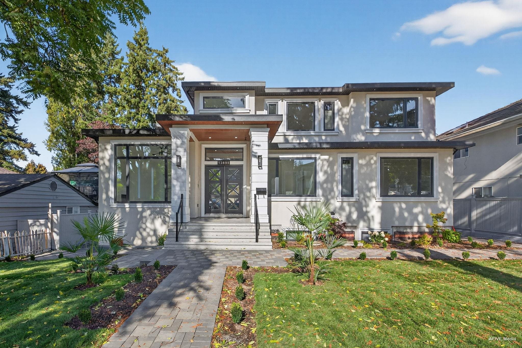 107 Avenue, Surrey, BC V3T 2E8