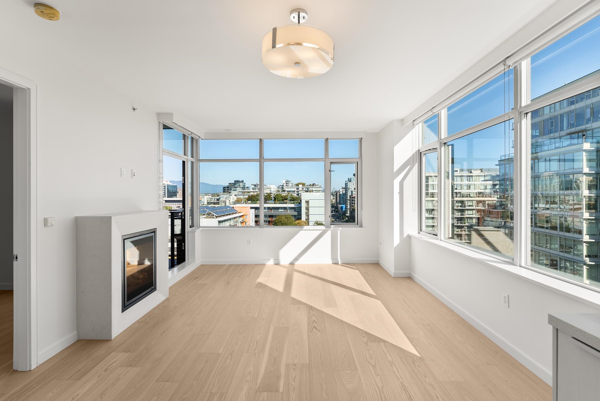 181 West 1st Avenue #1104, Vancouver, BC V5Y 0E3