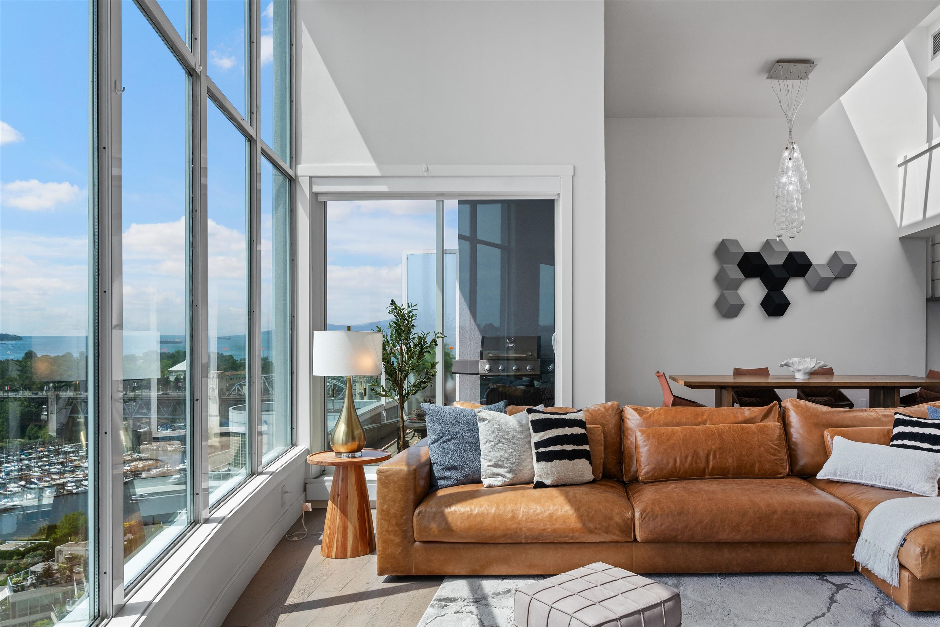 1500 Howe Street #2403, Vancouver, BC V6Z 2N1