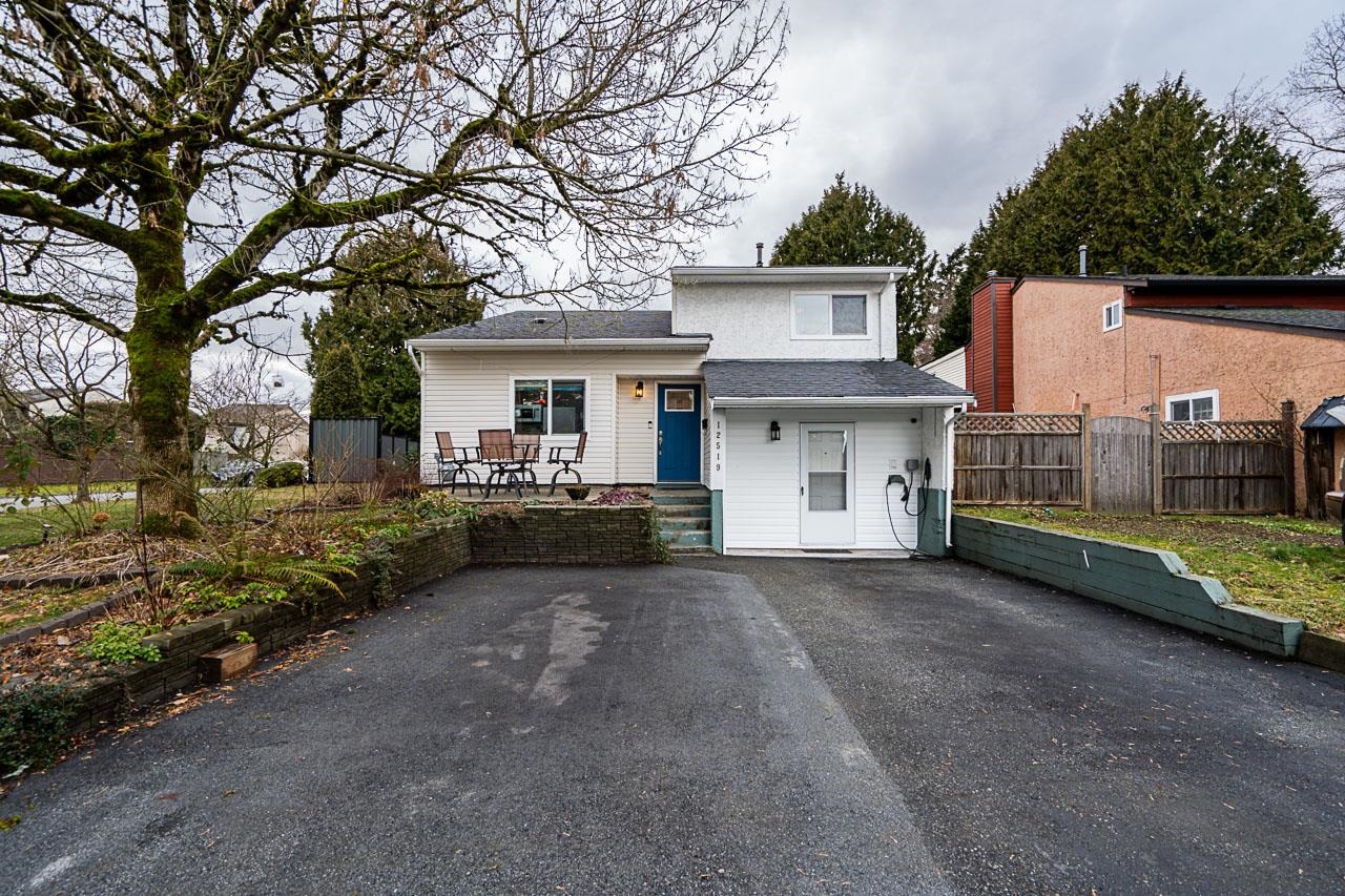 76a Avenue, Surrey, BC V3W 7W5