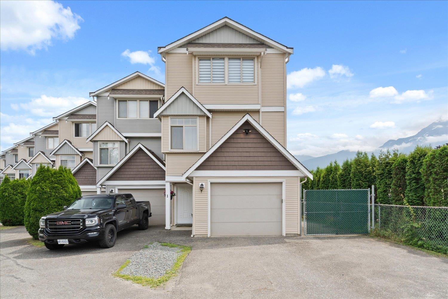 1802 Heath Rd #1, Kent, BC V0M 1A2