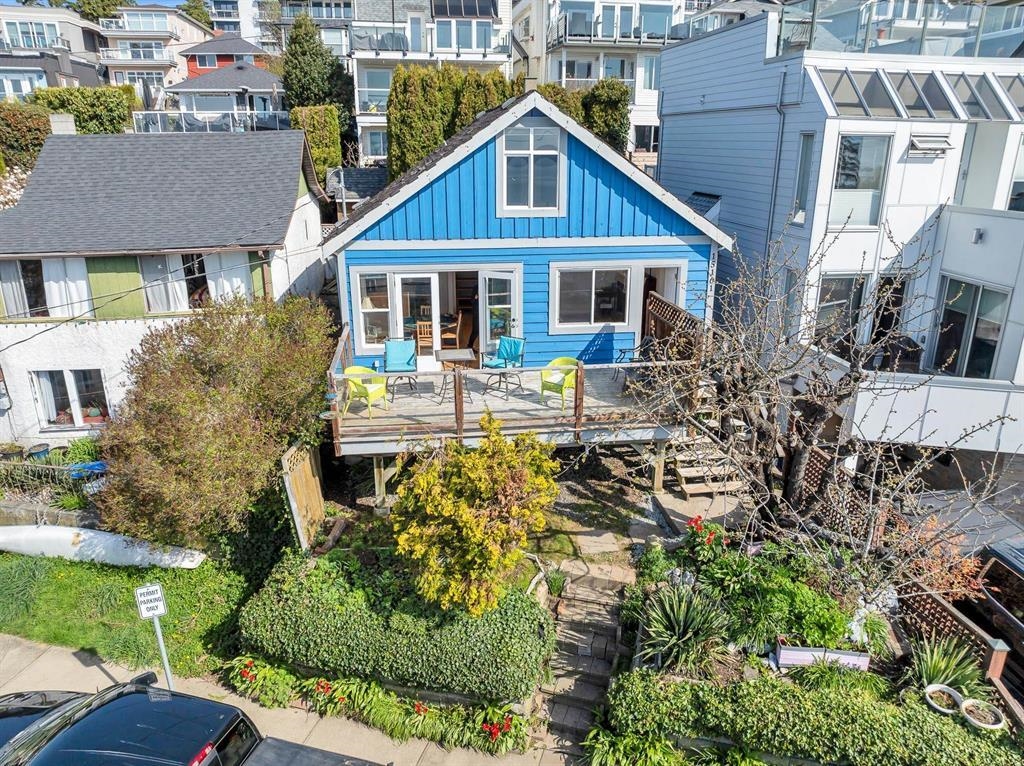 15161 Victoria Avenue, White Rock, BC V4B 1G5