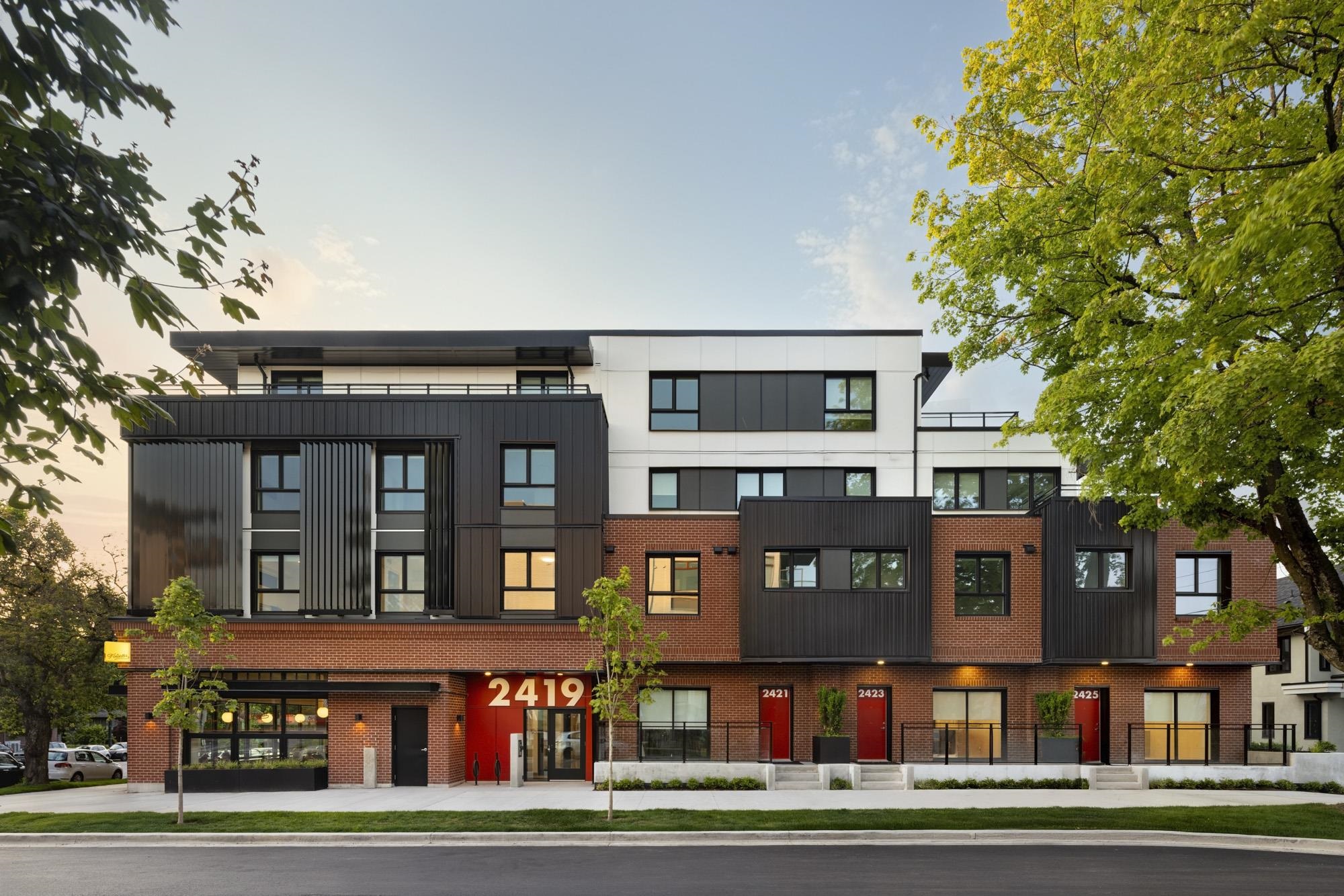 2419 Grant Street #303, Vancouver, BC V5K 3G5