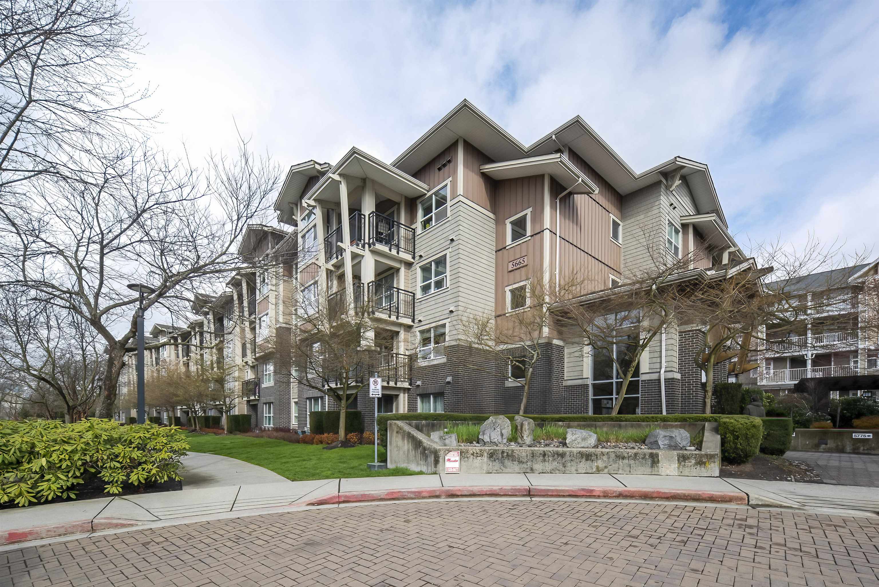 5665 Irmin Street #106, Burnaby, BC V5J 0C4