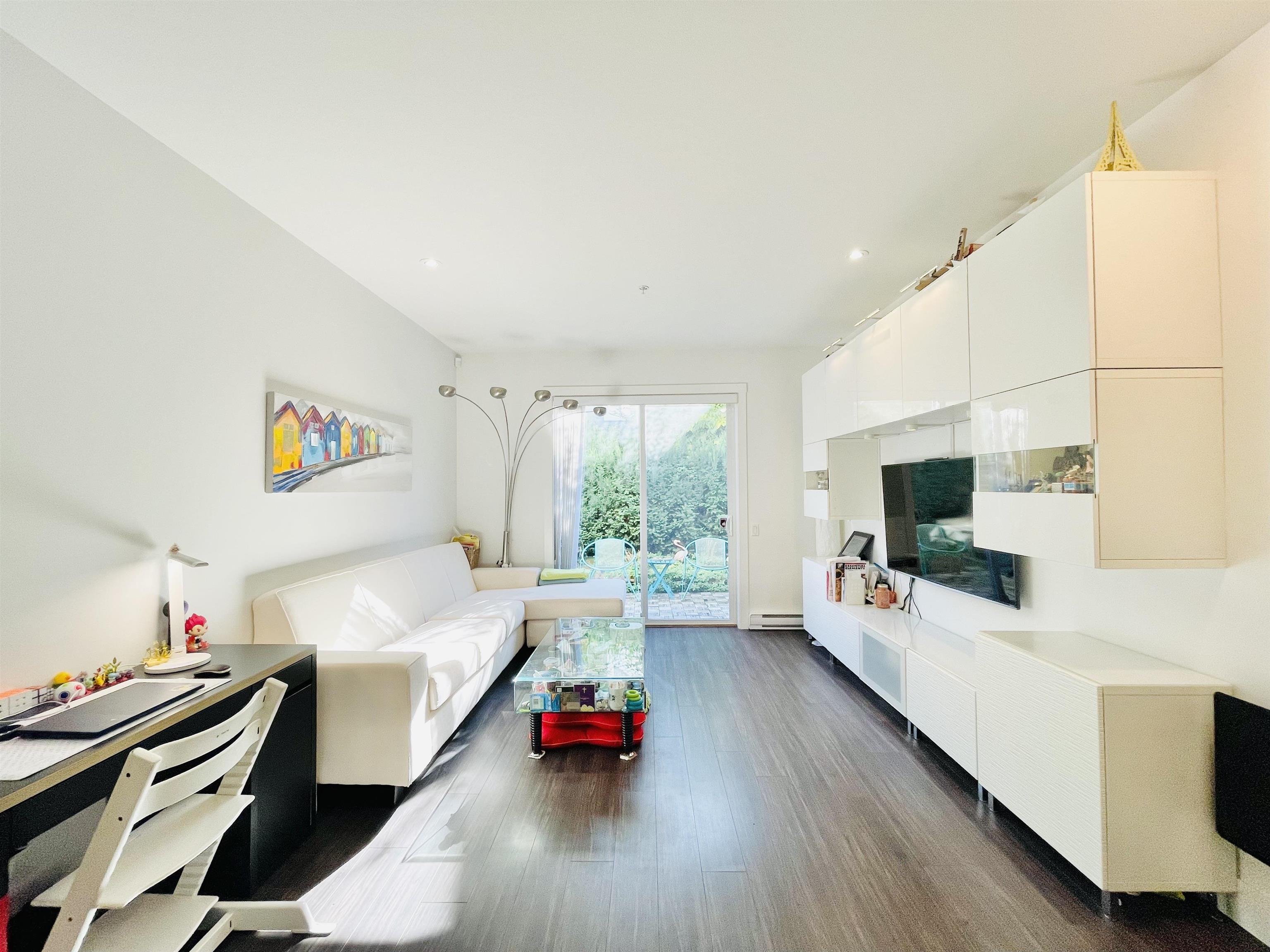 6868 Burlington Avenue #35, Burnaby, BC V5J 0G1