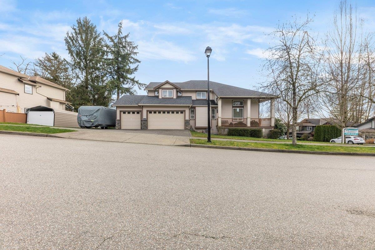 237a Street, Maple Ridge, BC V4R 2X2