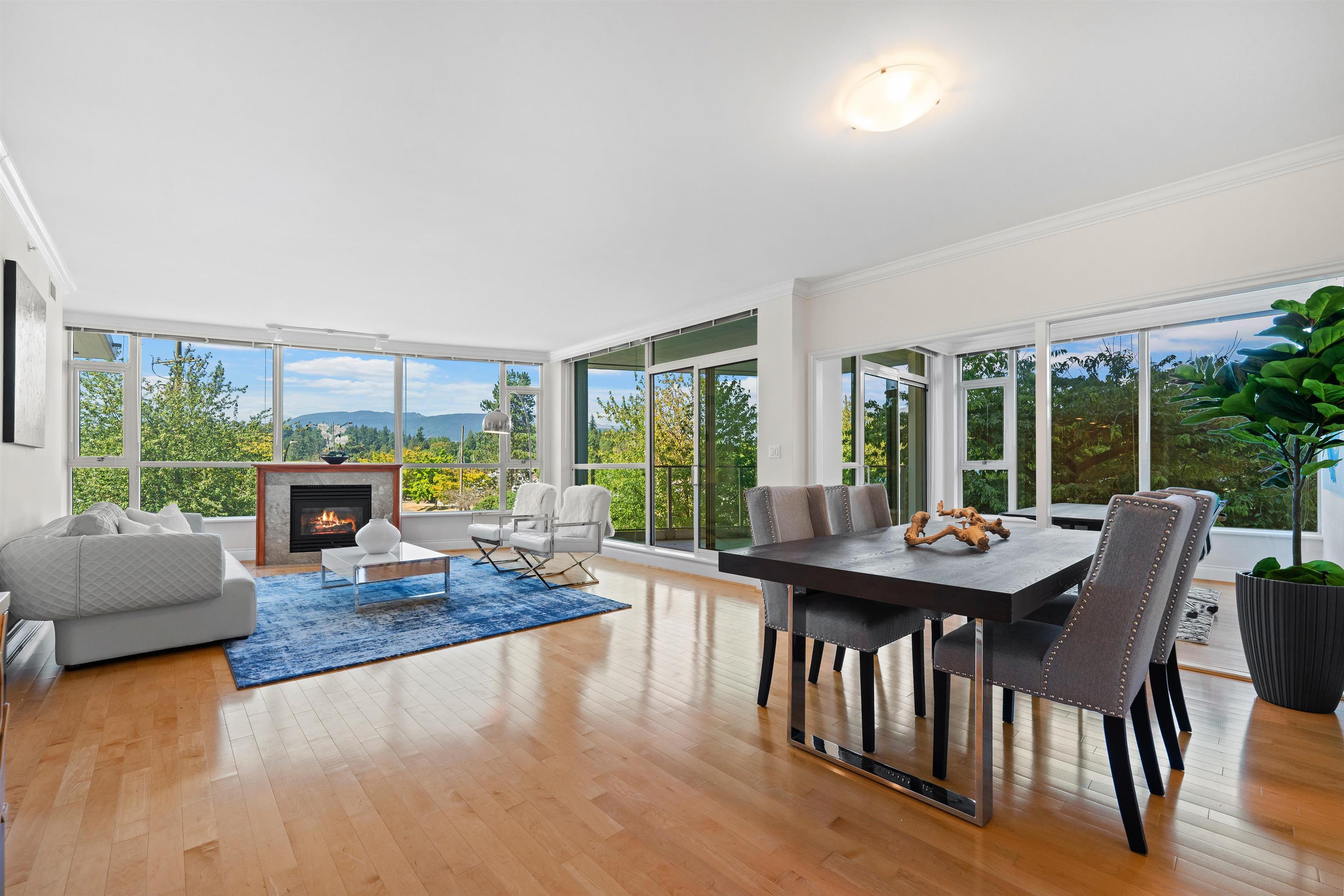 1777 Bayshore Drive #202, Vancouver, BC V6G 3H2