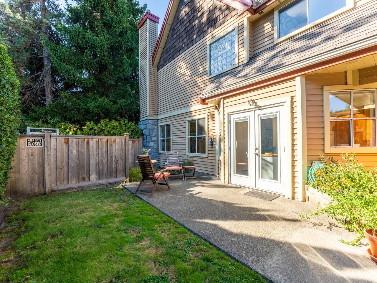 5400 Patterson Avenue #11, Burnaby, BC V5H 2M5