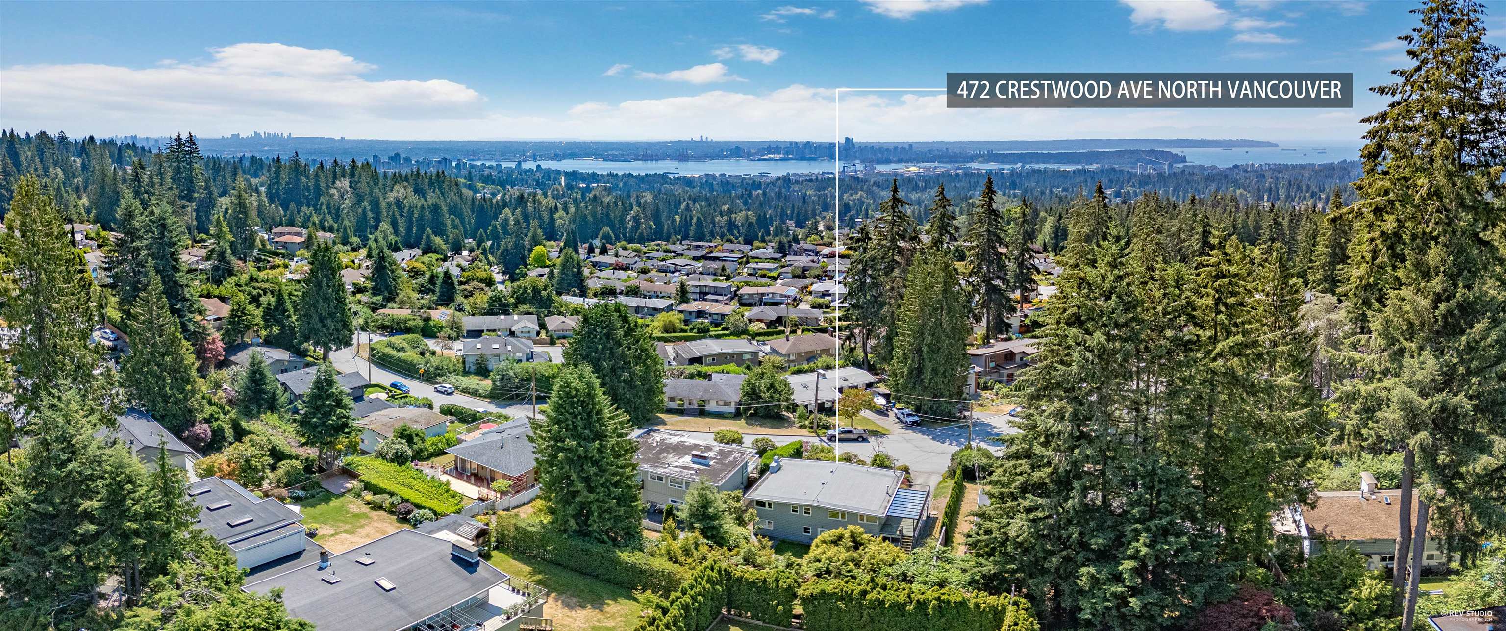 472 Crestwood Avenue, North Vancouver, BC V7N 3C3