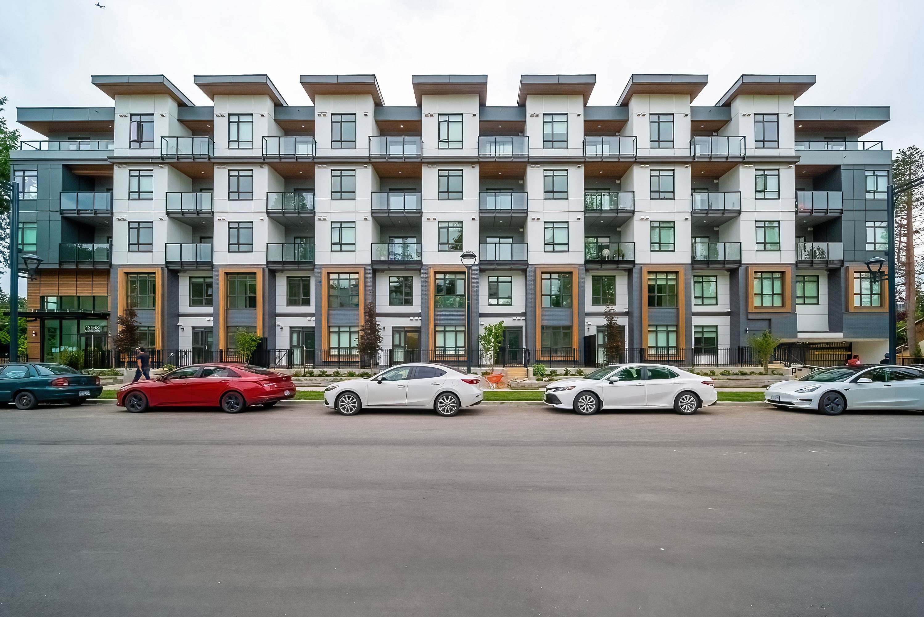 13968 Laurel Dr #520, Surrey, BC V3T 0S9