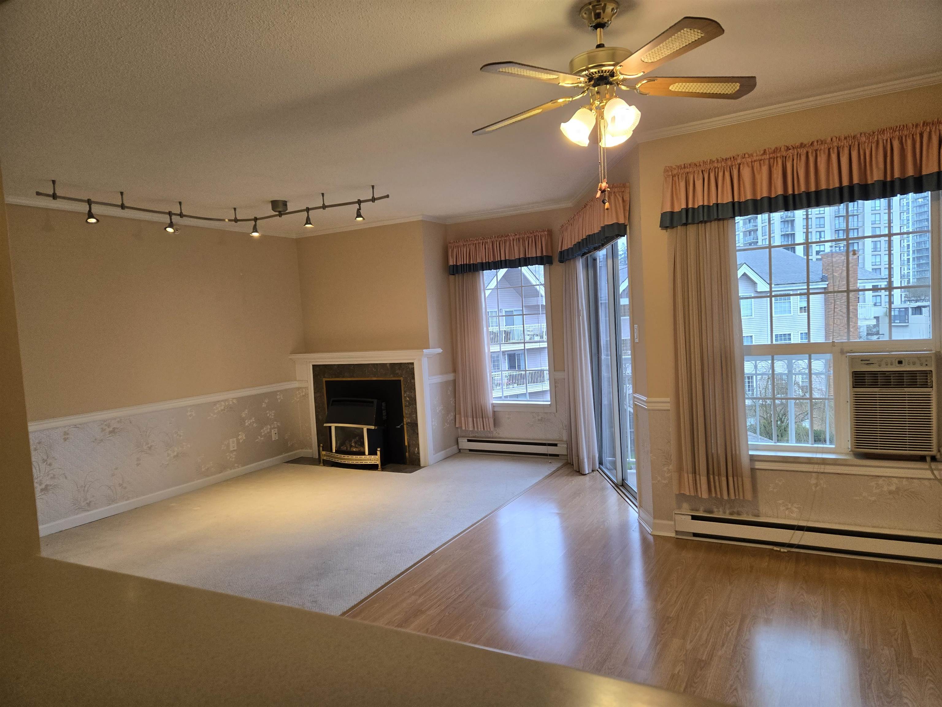 2963 Burlington Drive #405, Coquitlam, BC V3B 6X1
