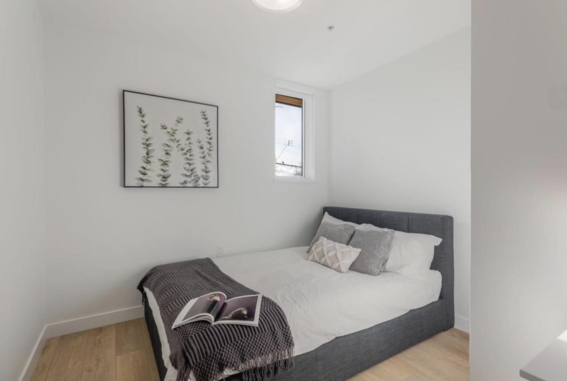 4933 Clarendon Street #204, Vancouver, BC V5R 3J3