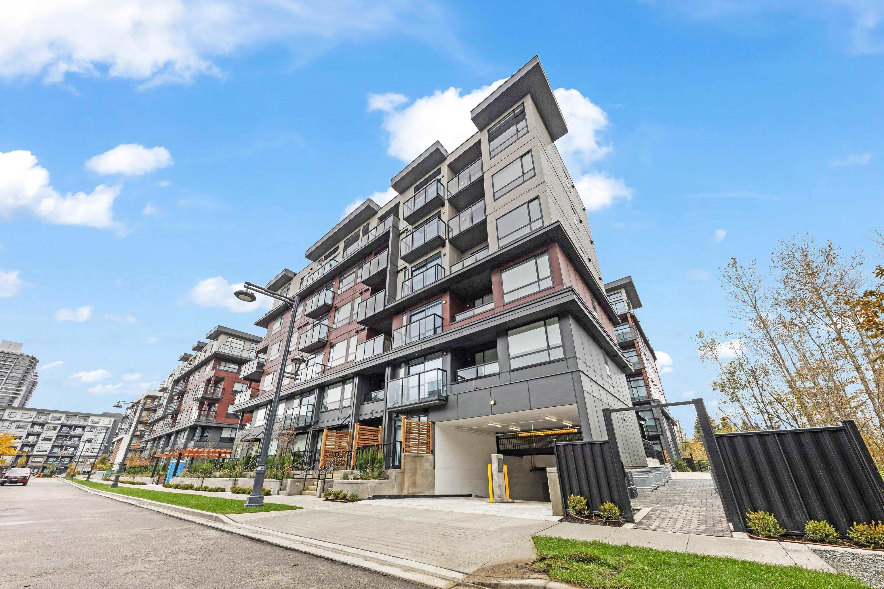 13858 108 Avenue #e306, Surrey, BC V3T 2K8